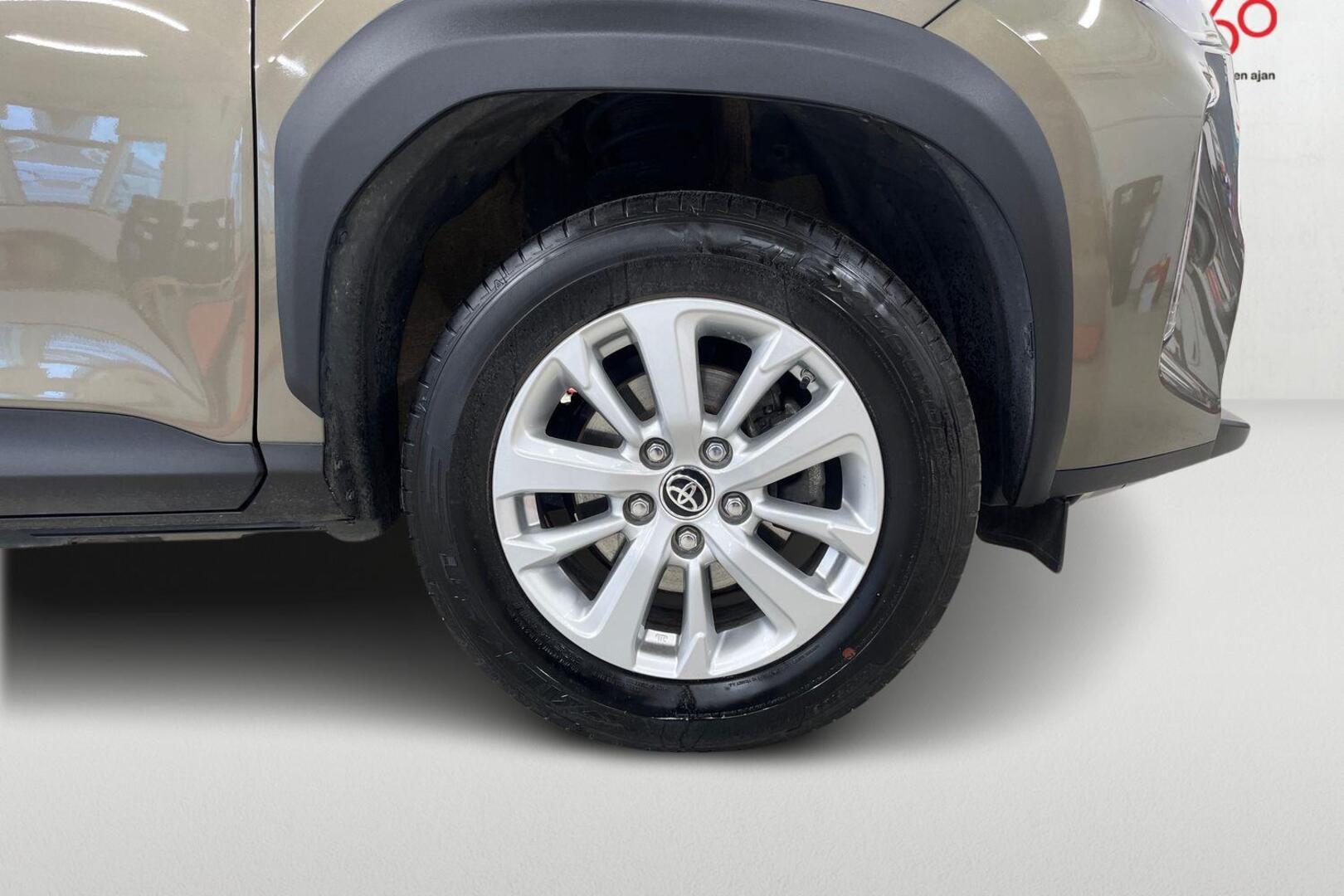 TOYOTA Yaris Cross 20