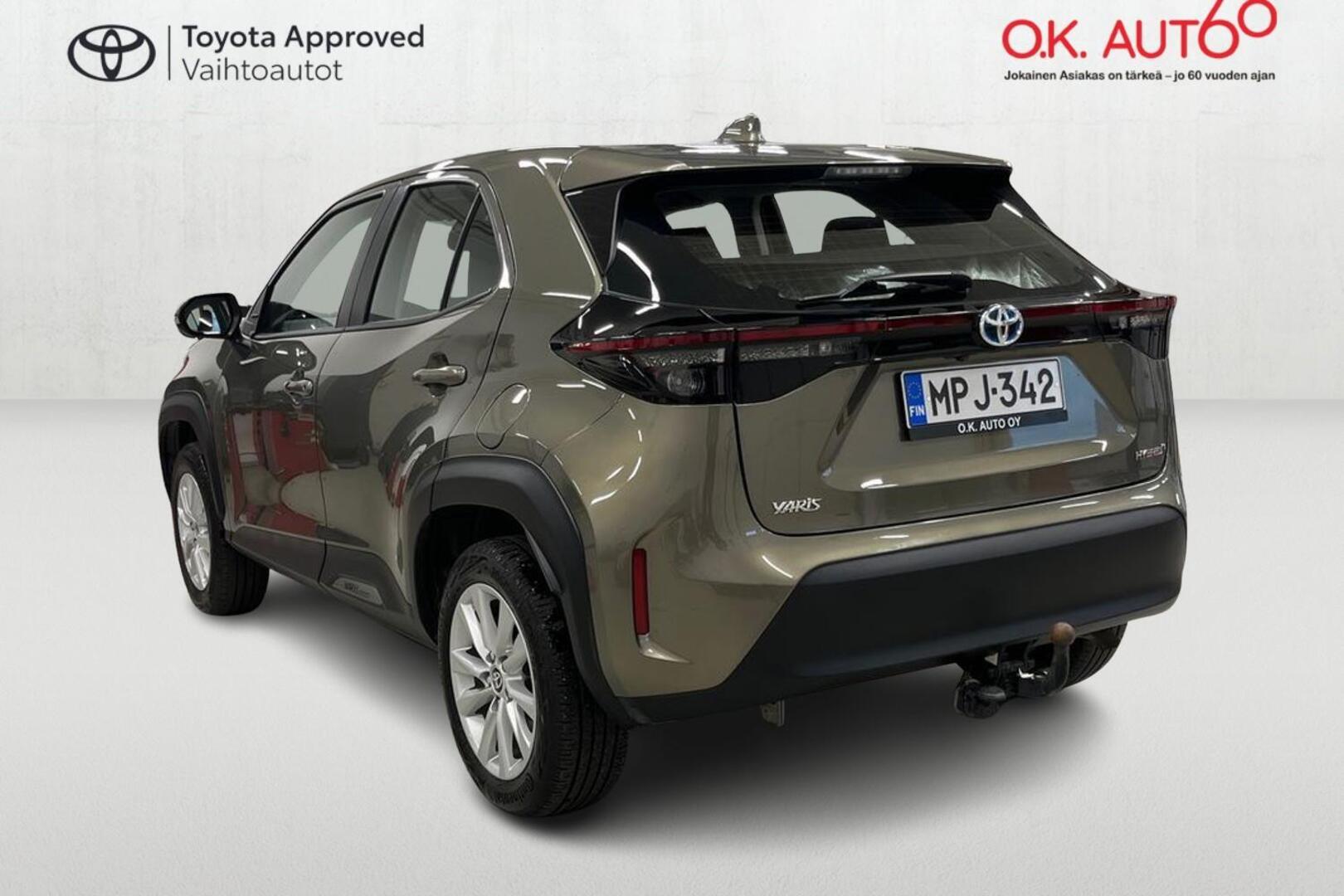 TOYOTA Yaris Cross 5