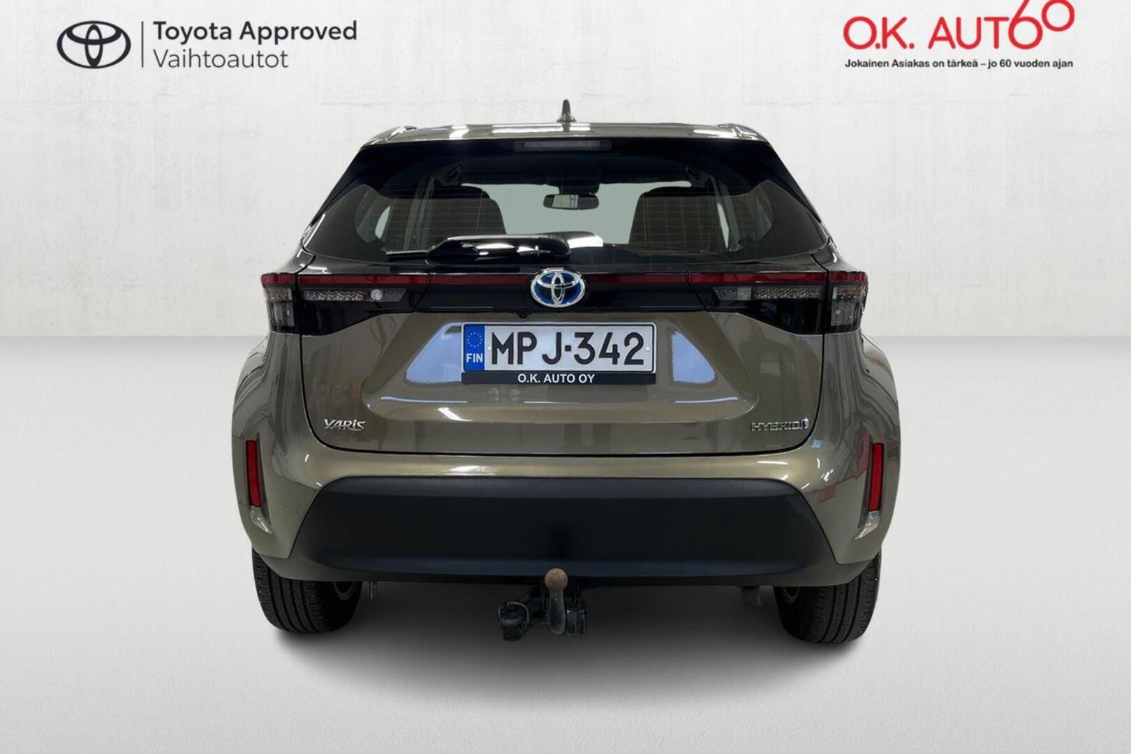 TOYOTA Yaris Cross 6