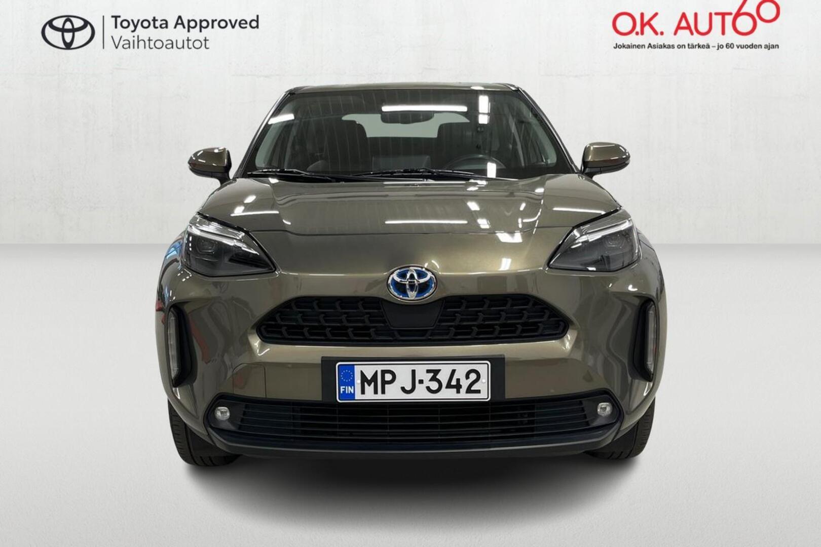 TOYOTA Yaris Cross 9