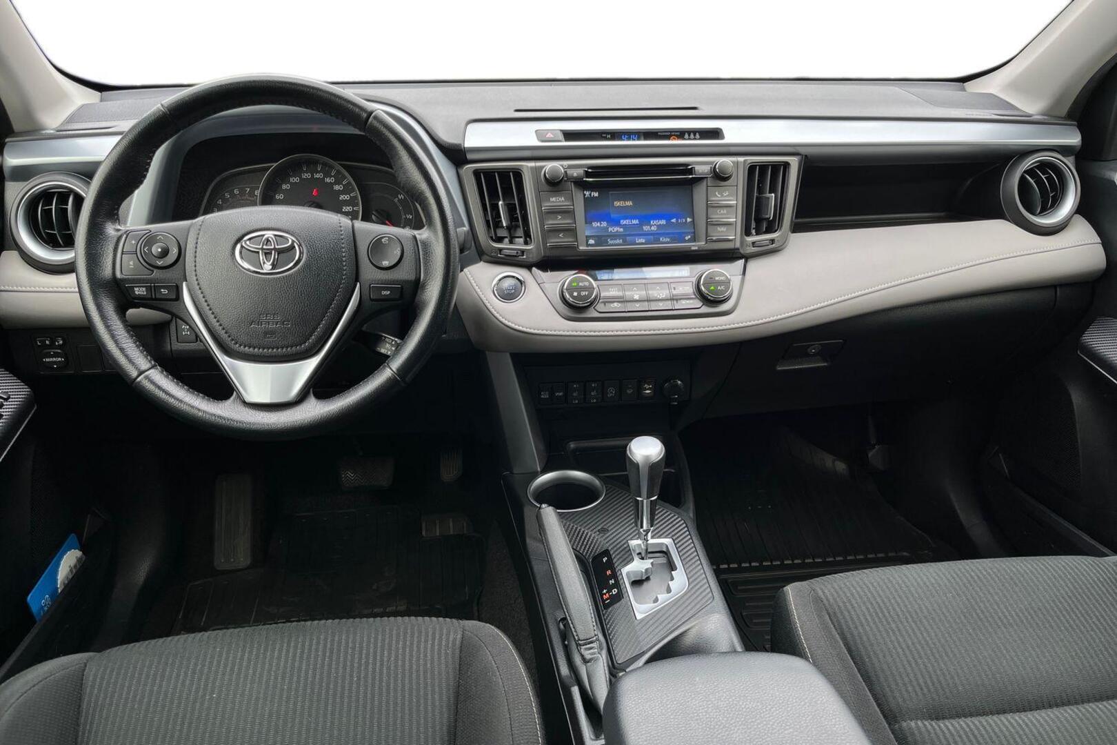 TOYOTA RAV4 10