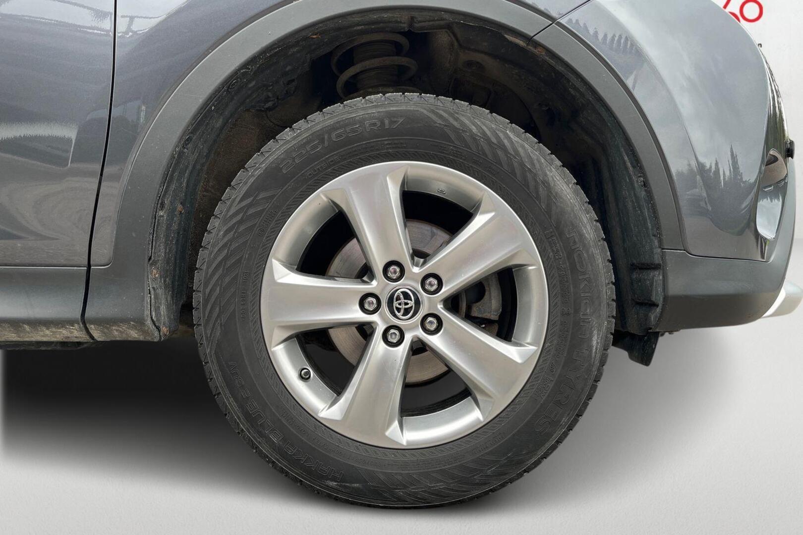 TOYOTA RAV4 18