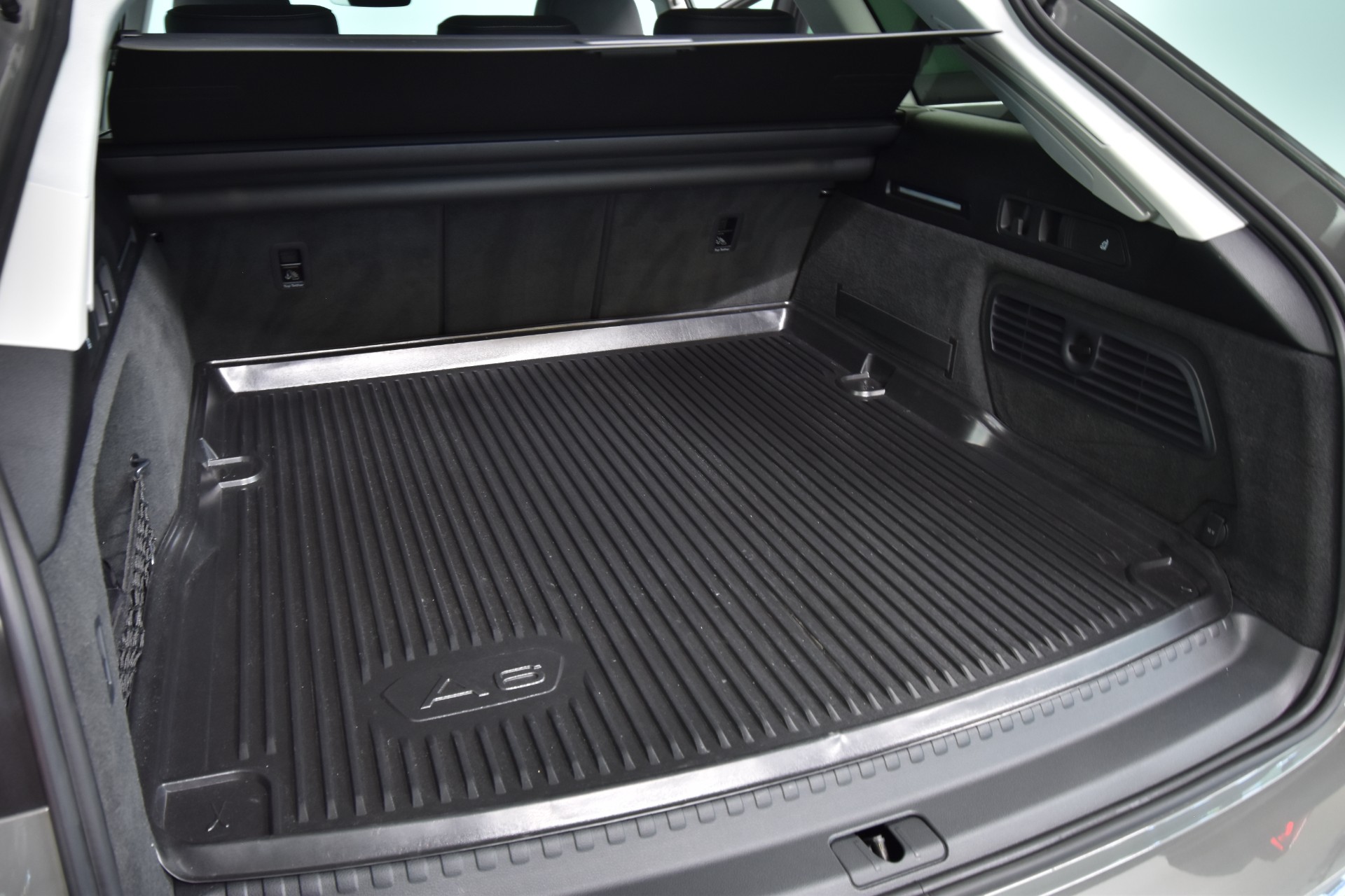 AUDI A6 25