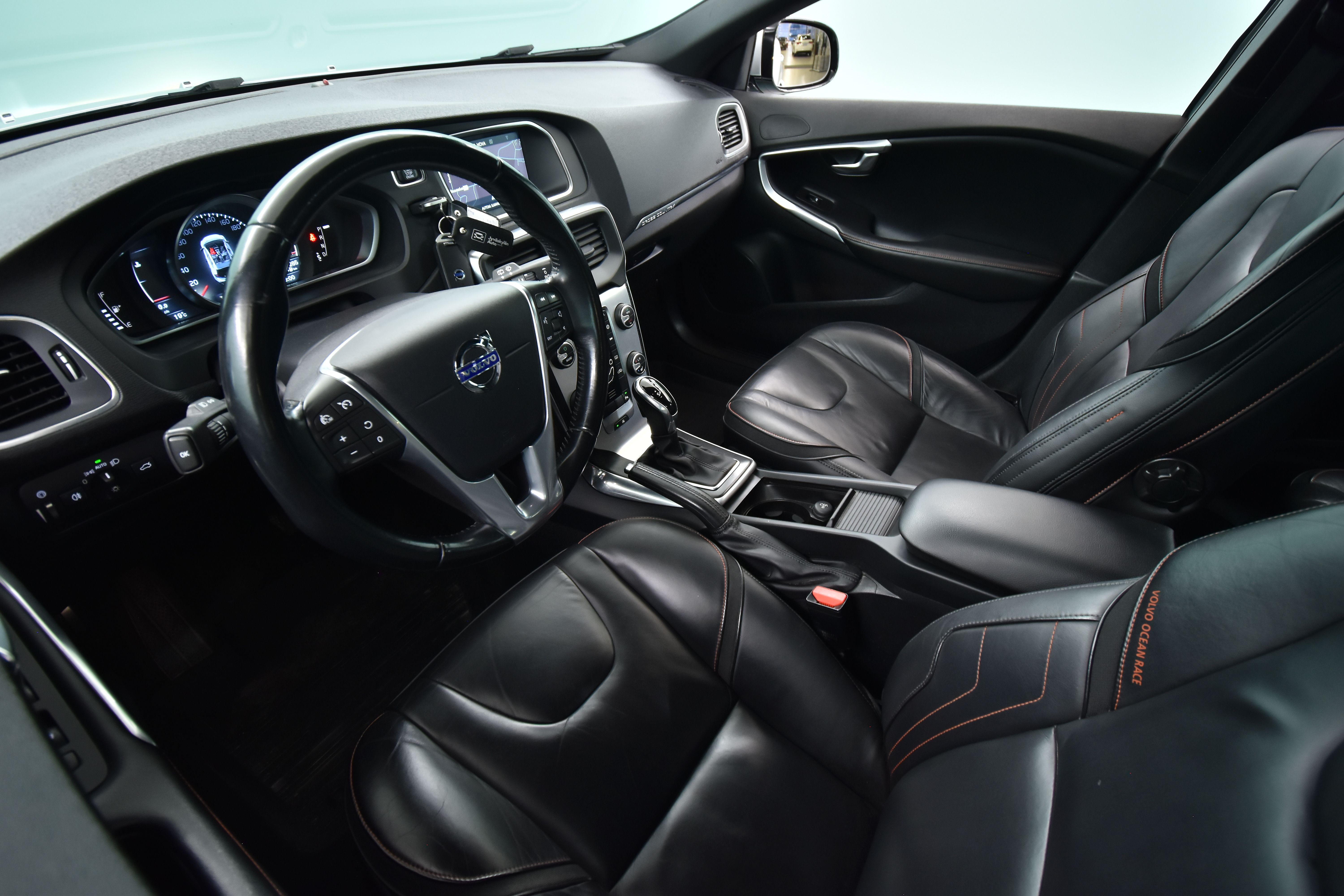 VOLVO V40 Cross Country 2015