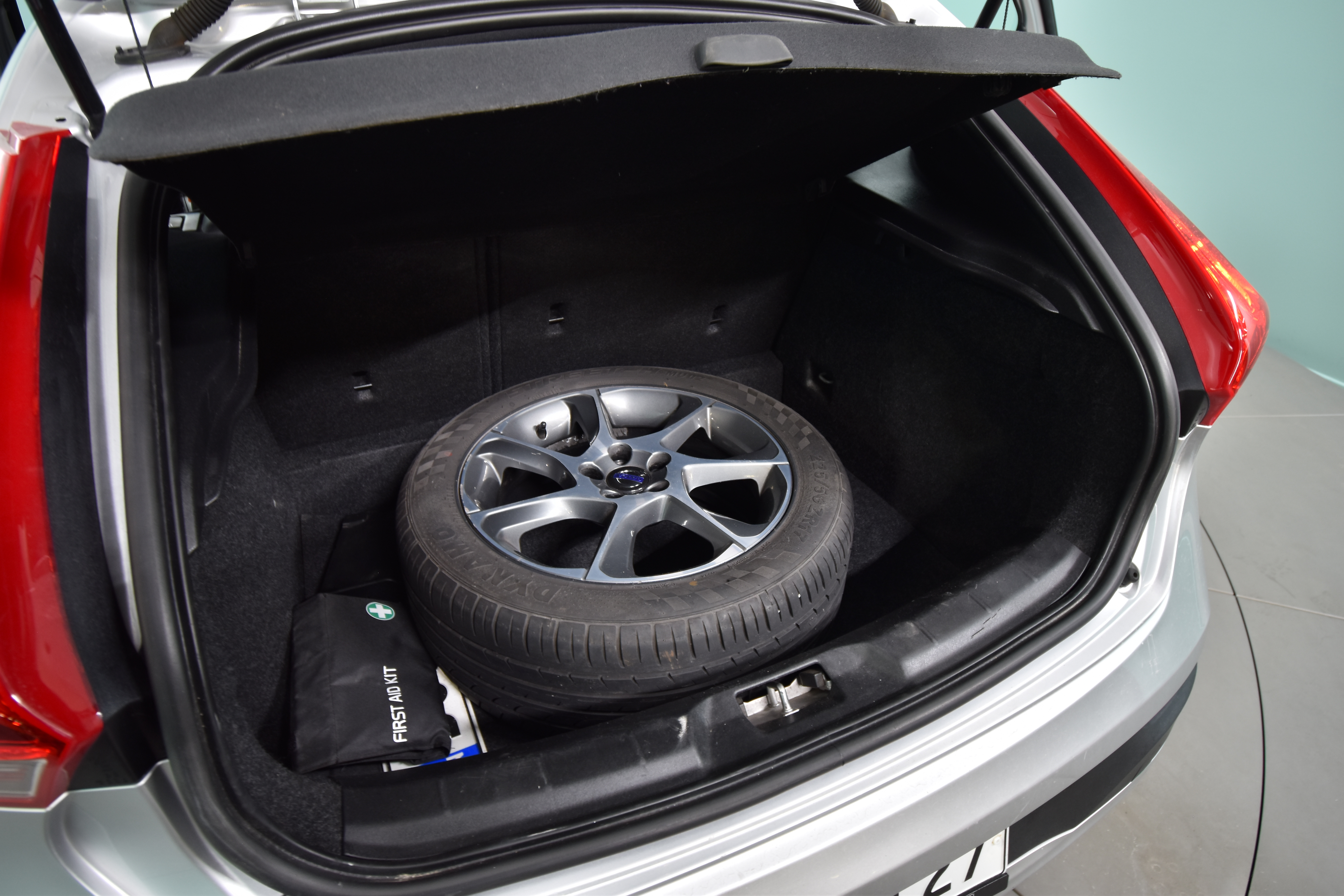 VOLVO V40 Cross Country 2015