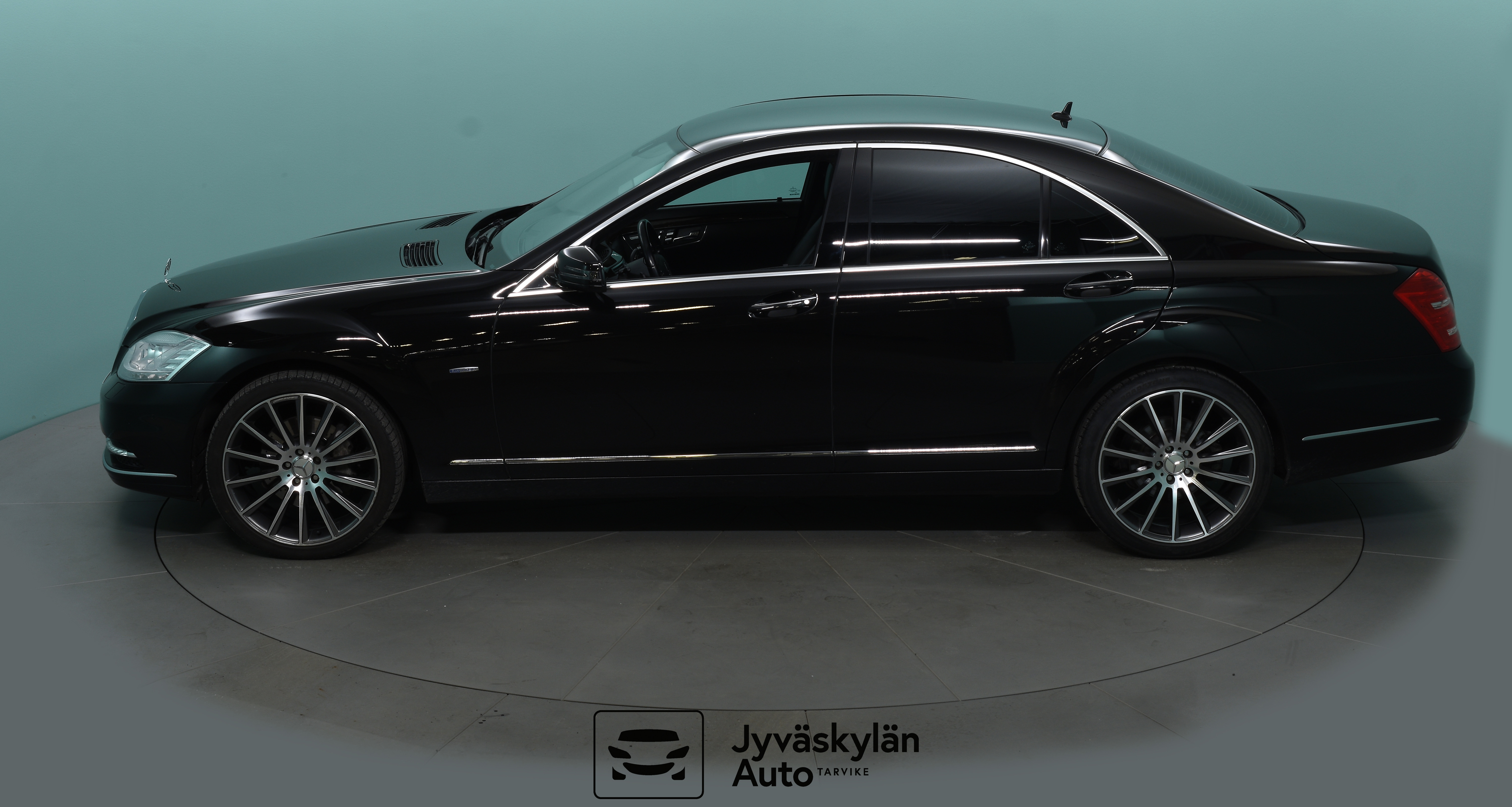 MERCEDES-BENZ S 2012