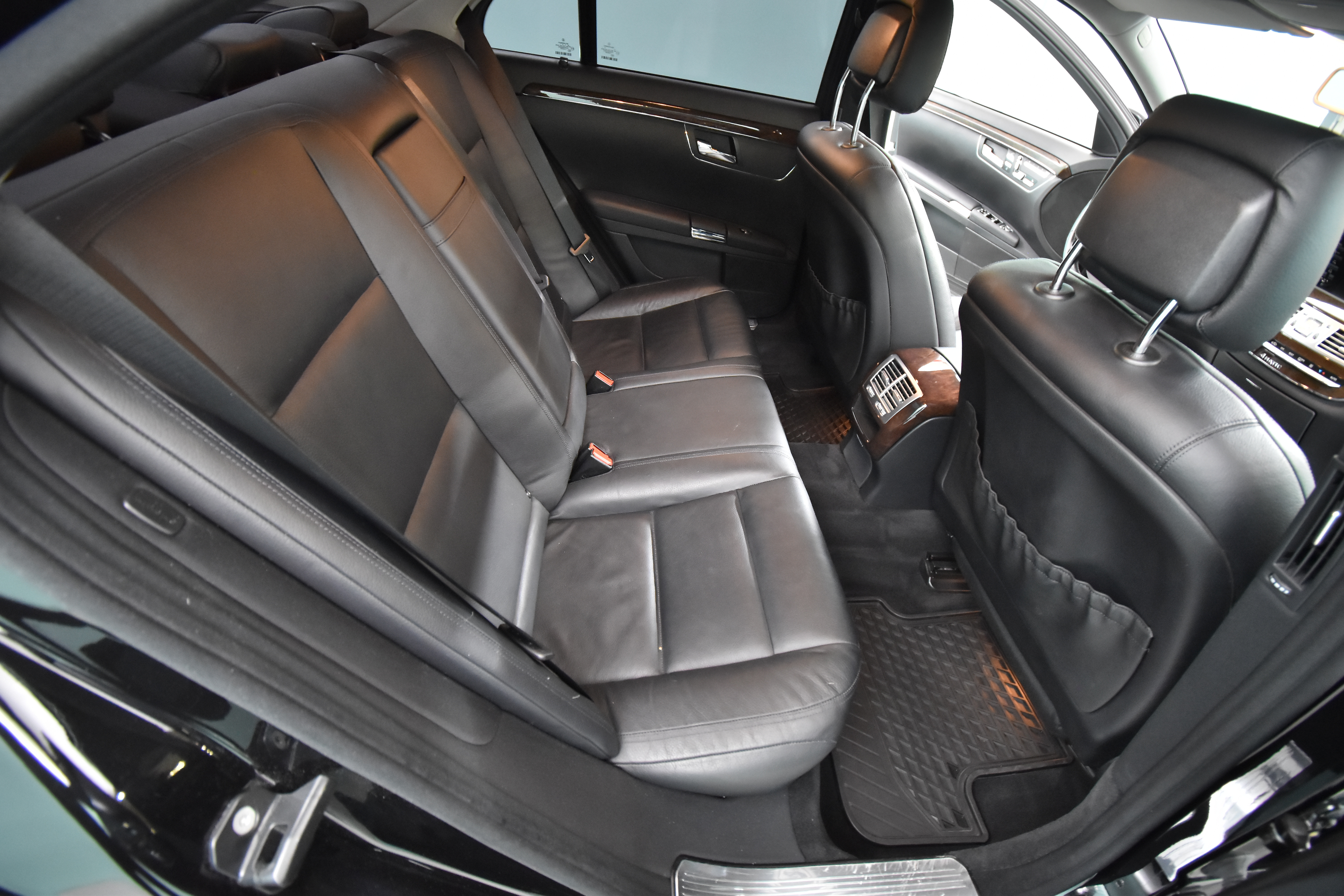 MERCEDES-BENZ S 2012