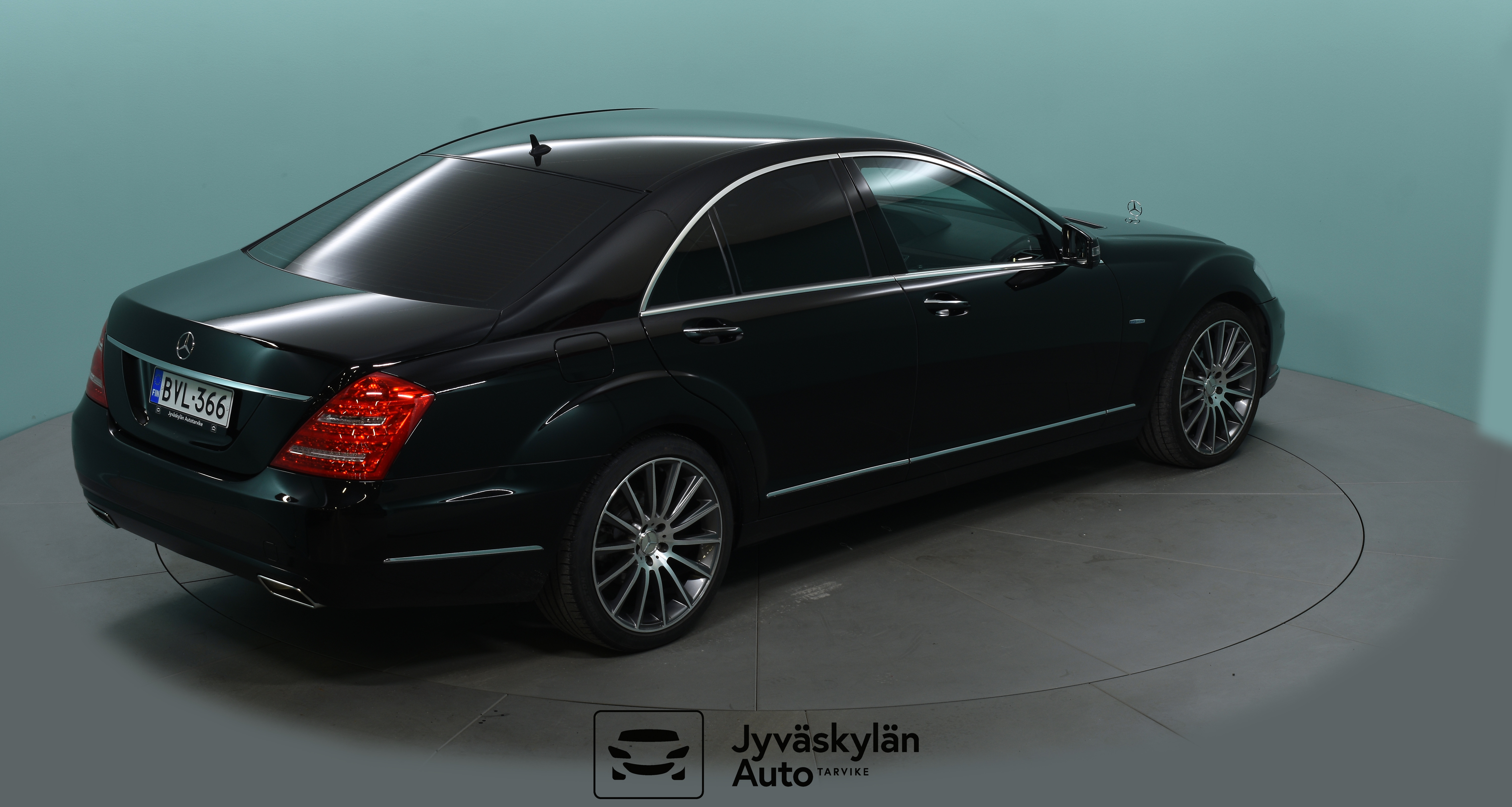 MERCEDES-BENZ S 2012