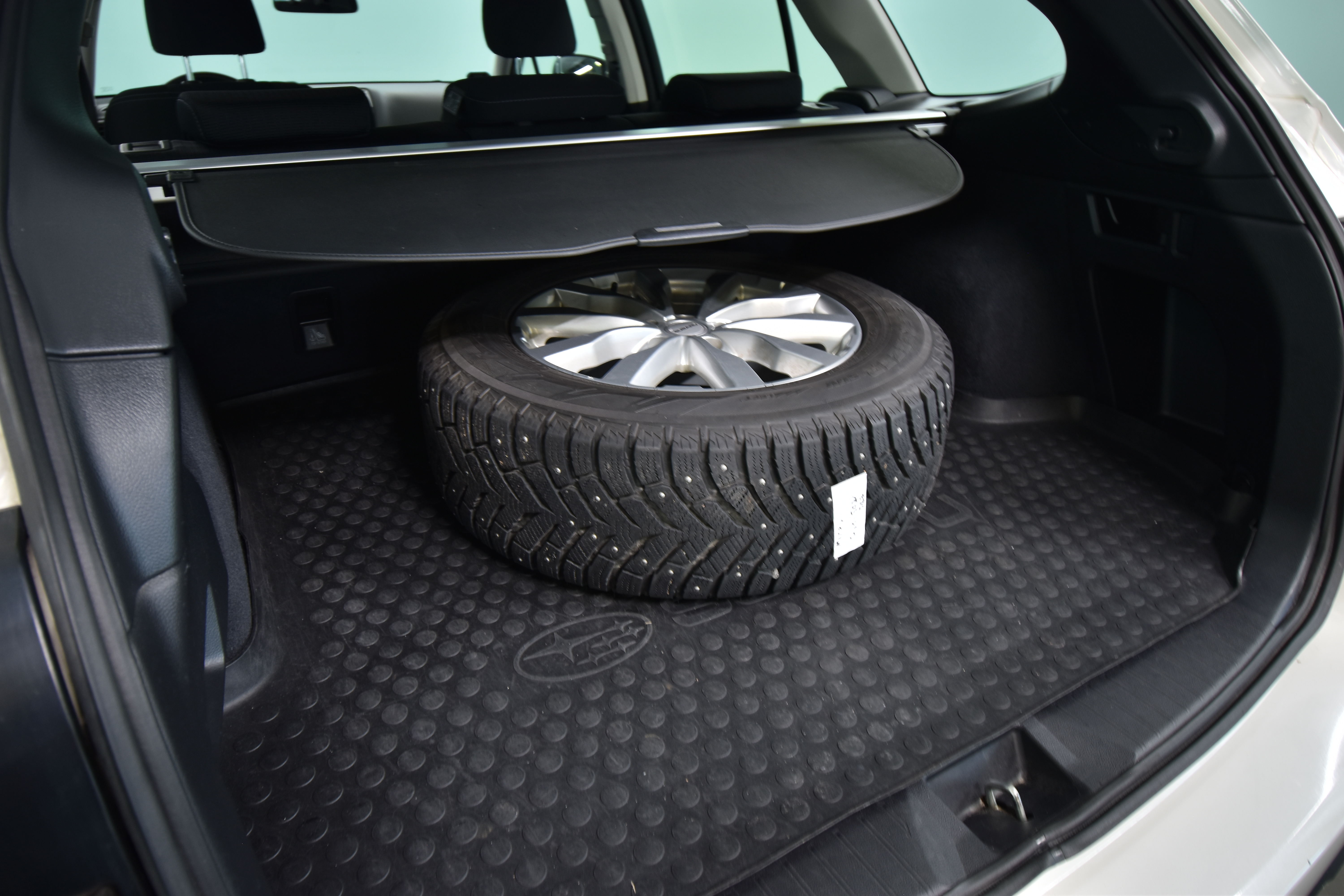 SUBARU Outback 2015