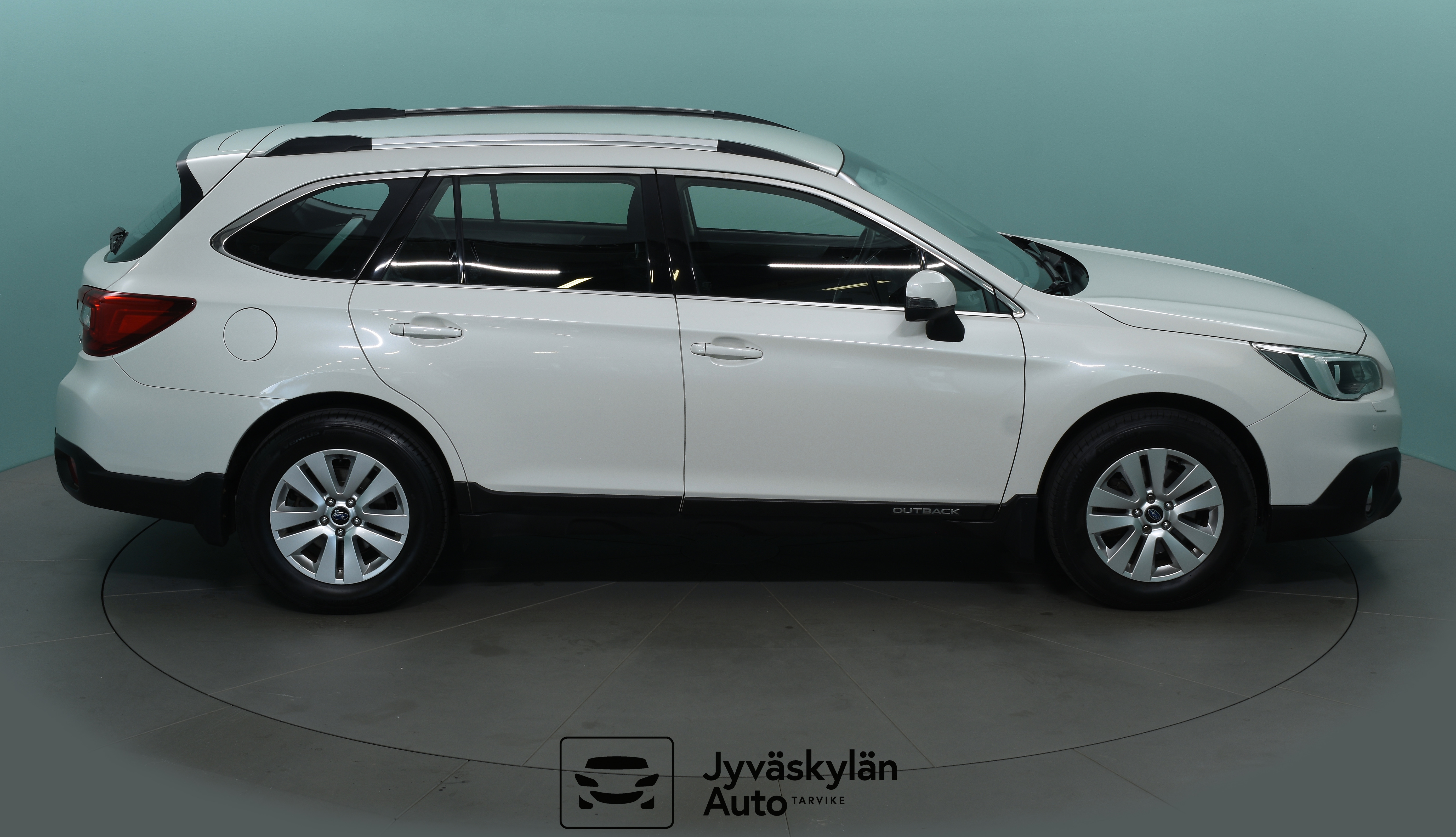 SUBARU Outback 2015