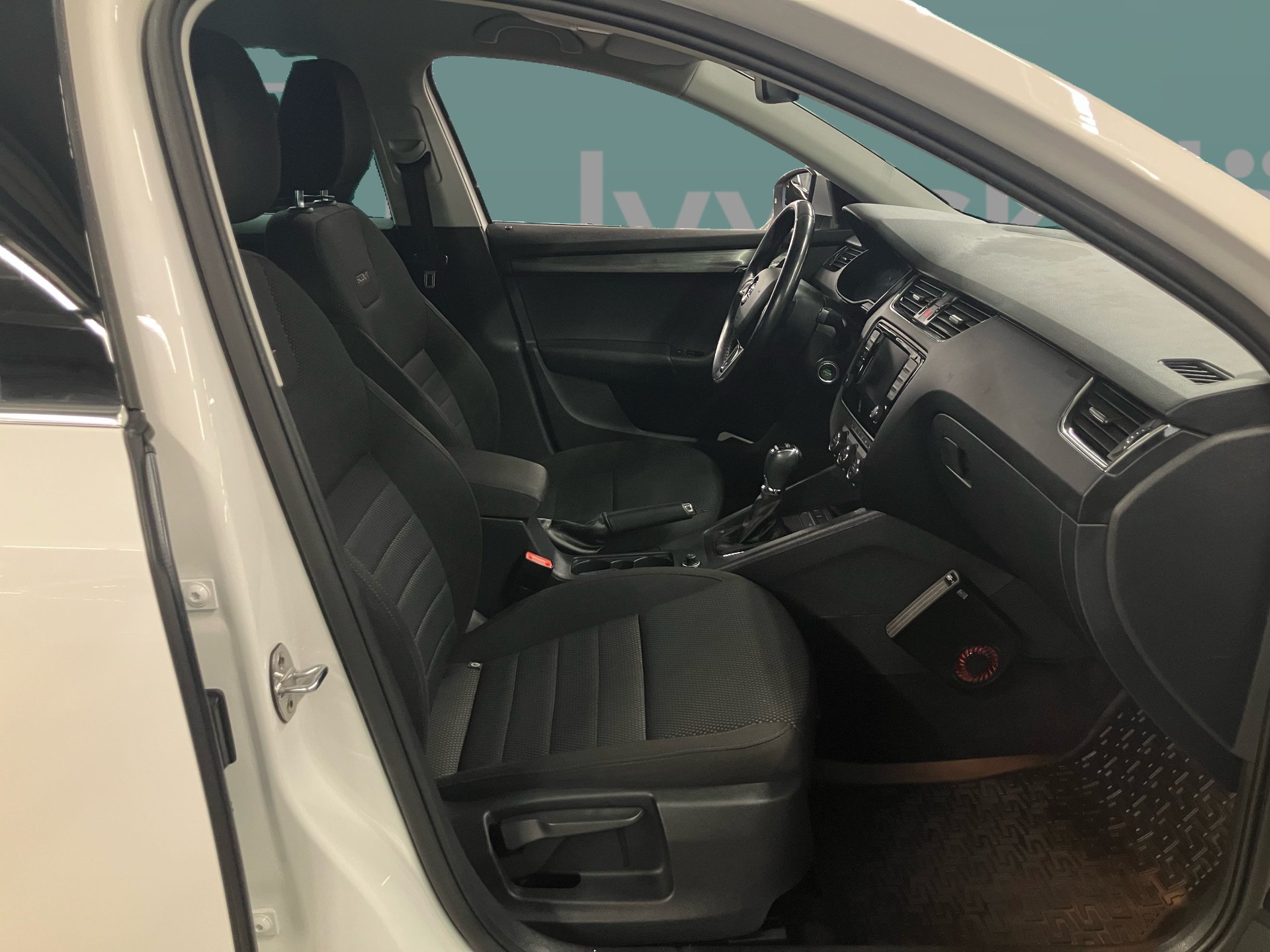 SKODA Octavia 2016