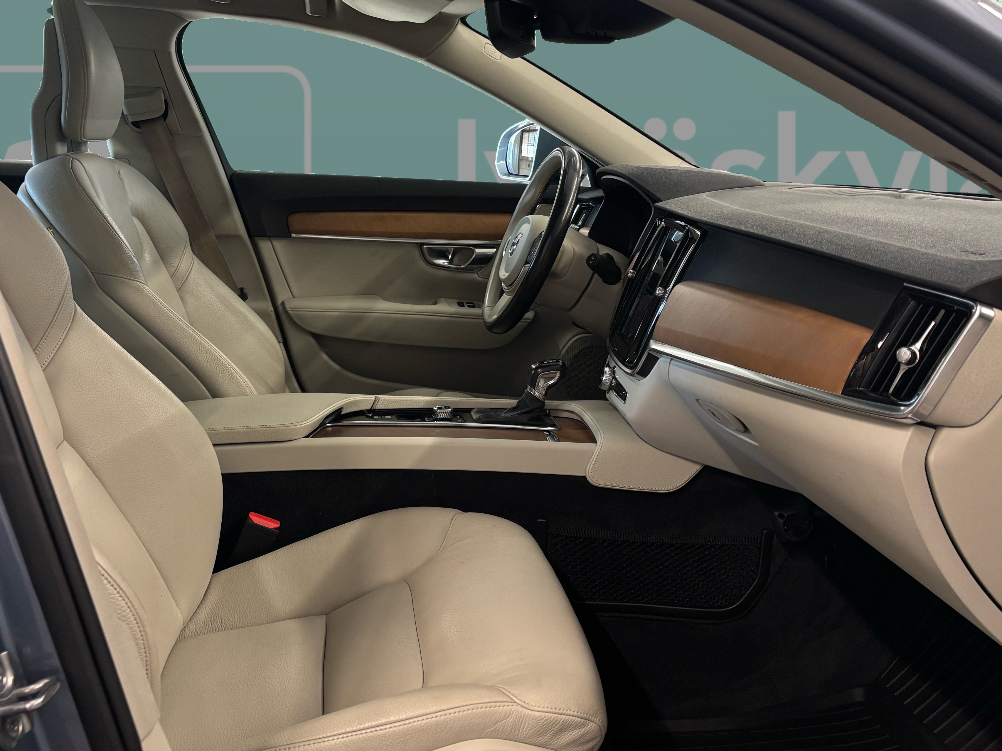 VOLVO V90 2016