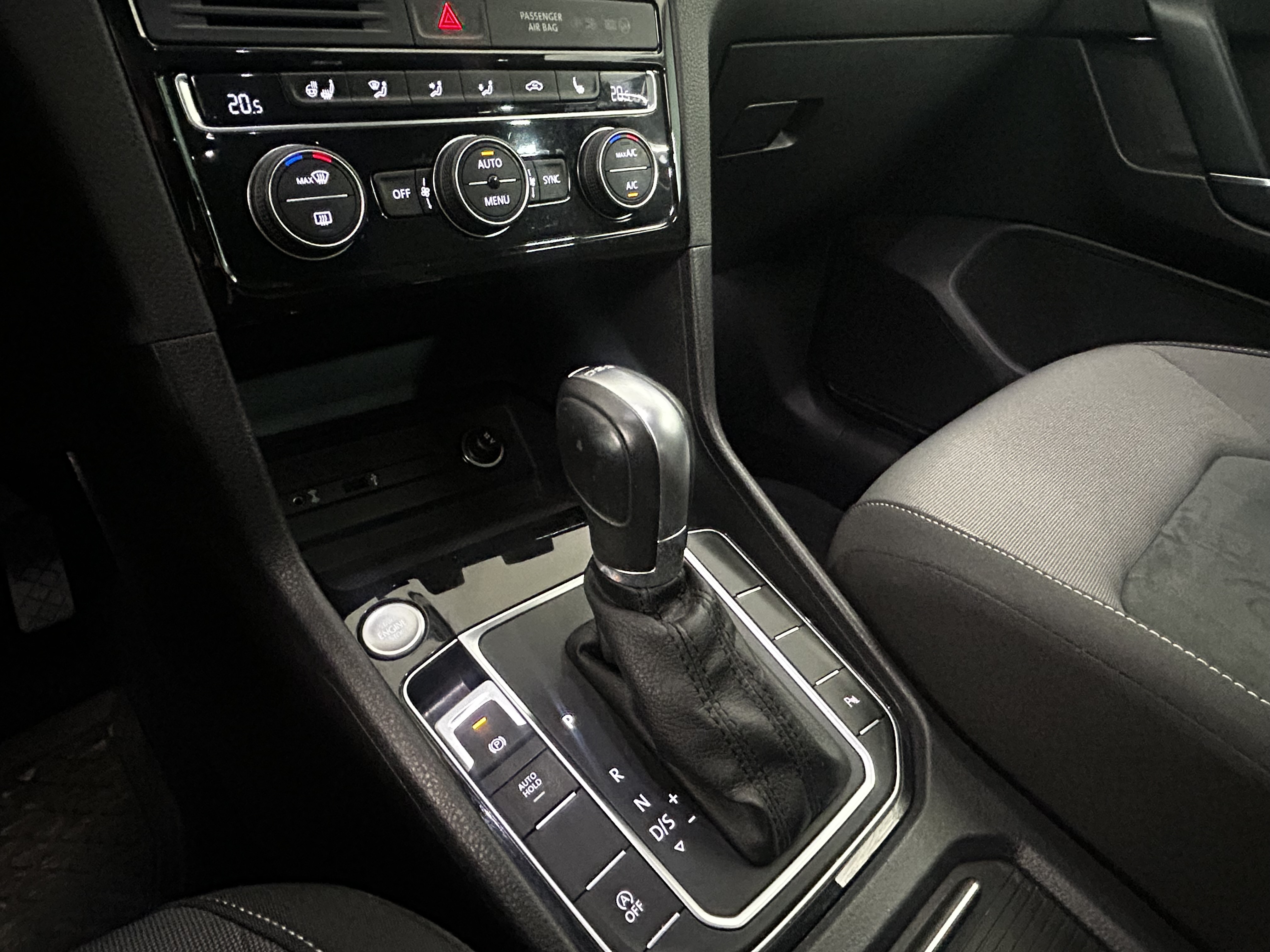 VOLKSWAGEN Golf Sportsvan 2018