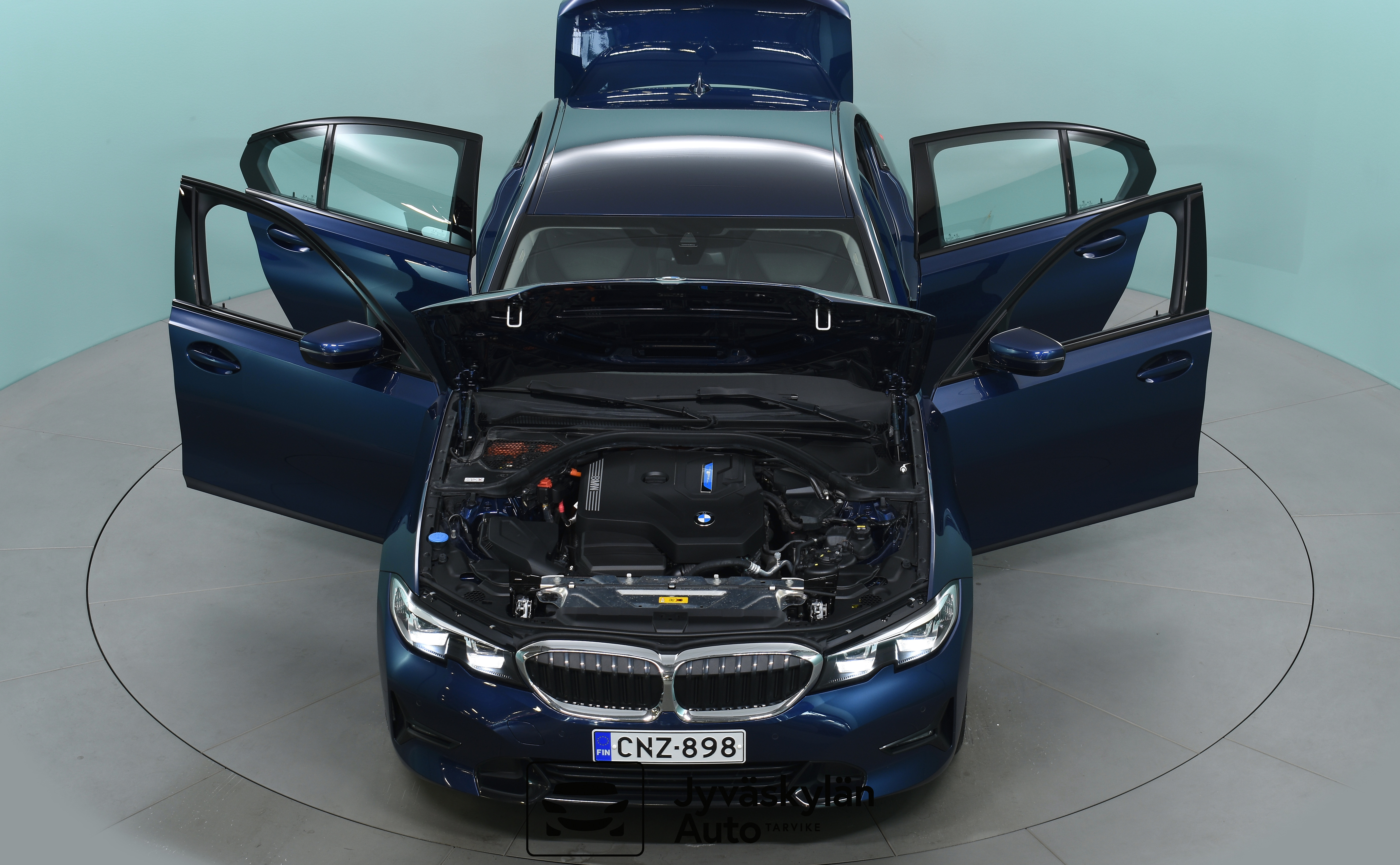 BMW 330 2020