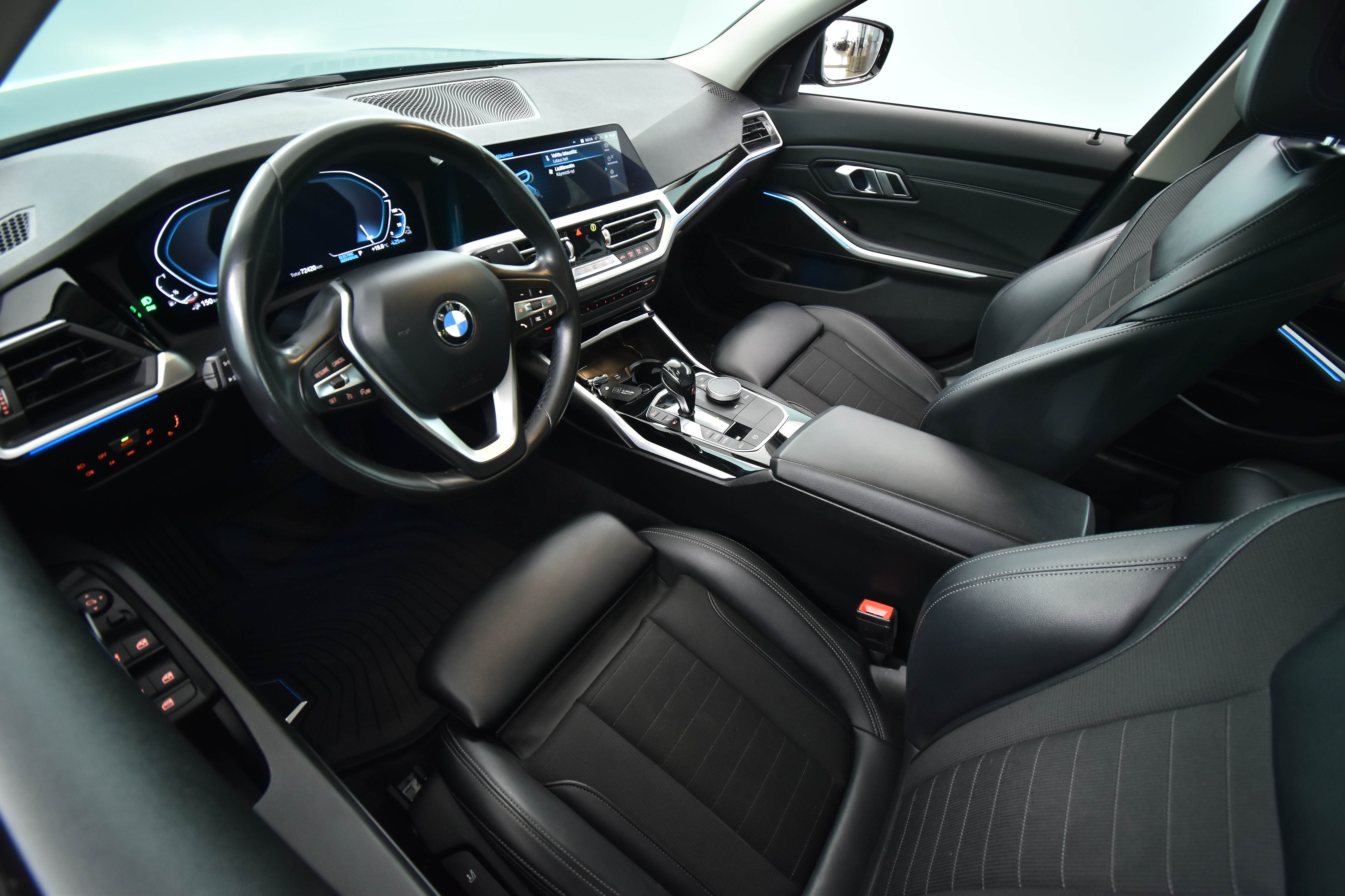 BMW 330 2020