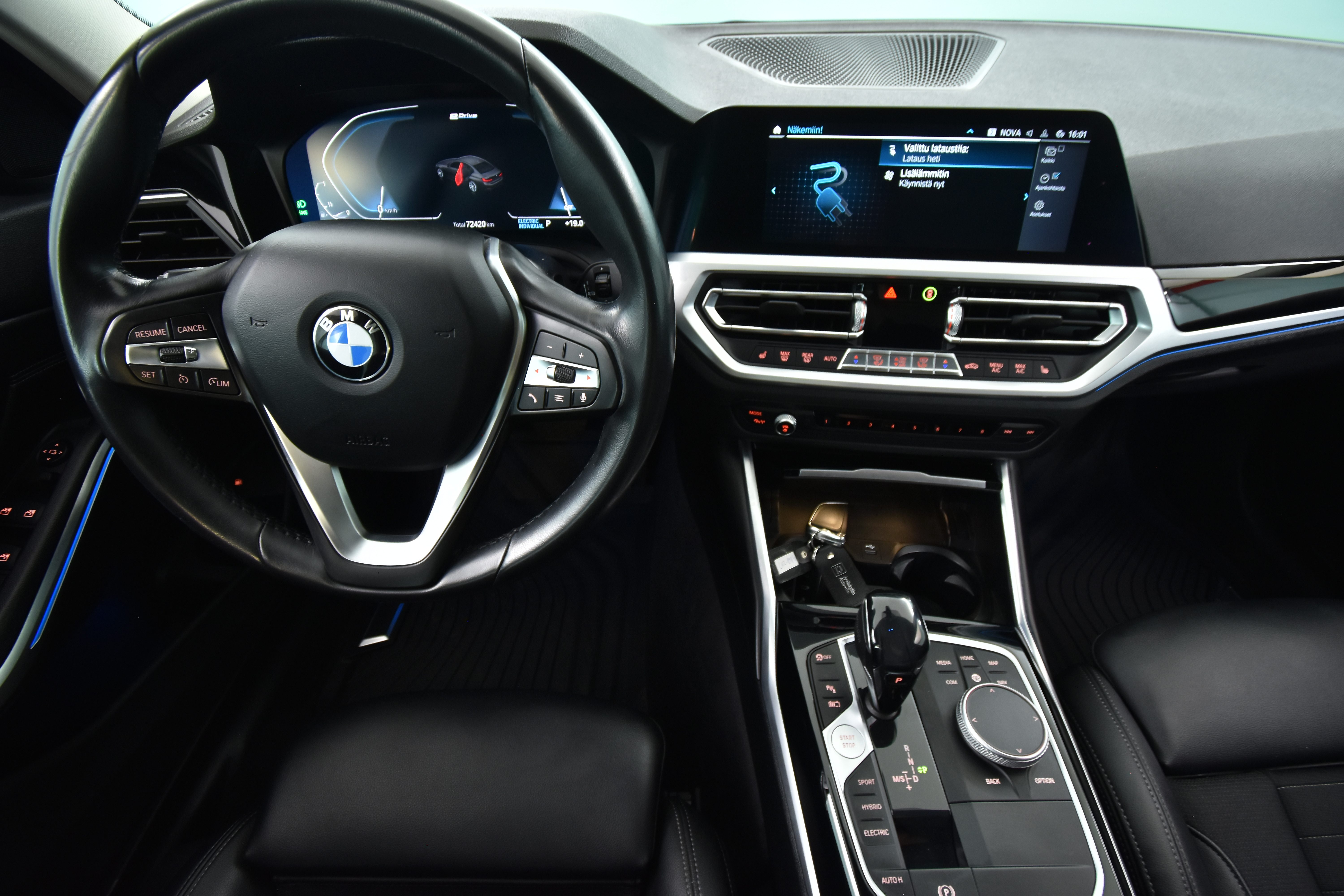 BMW 330 2020
