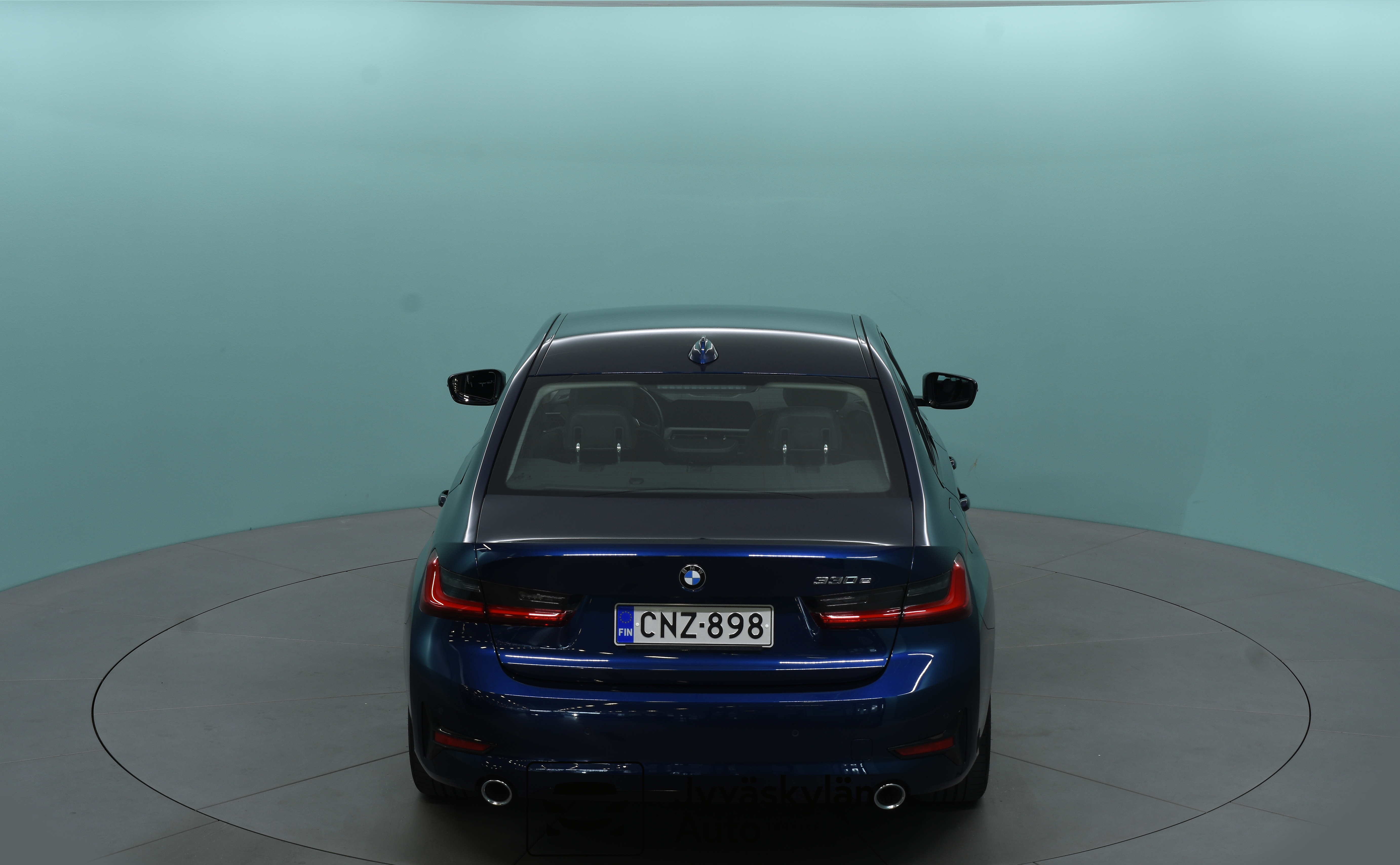 BMW 330 2020