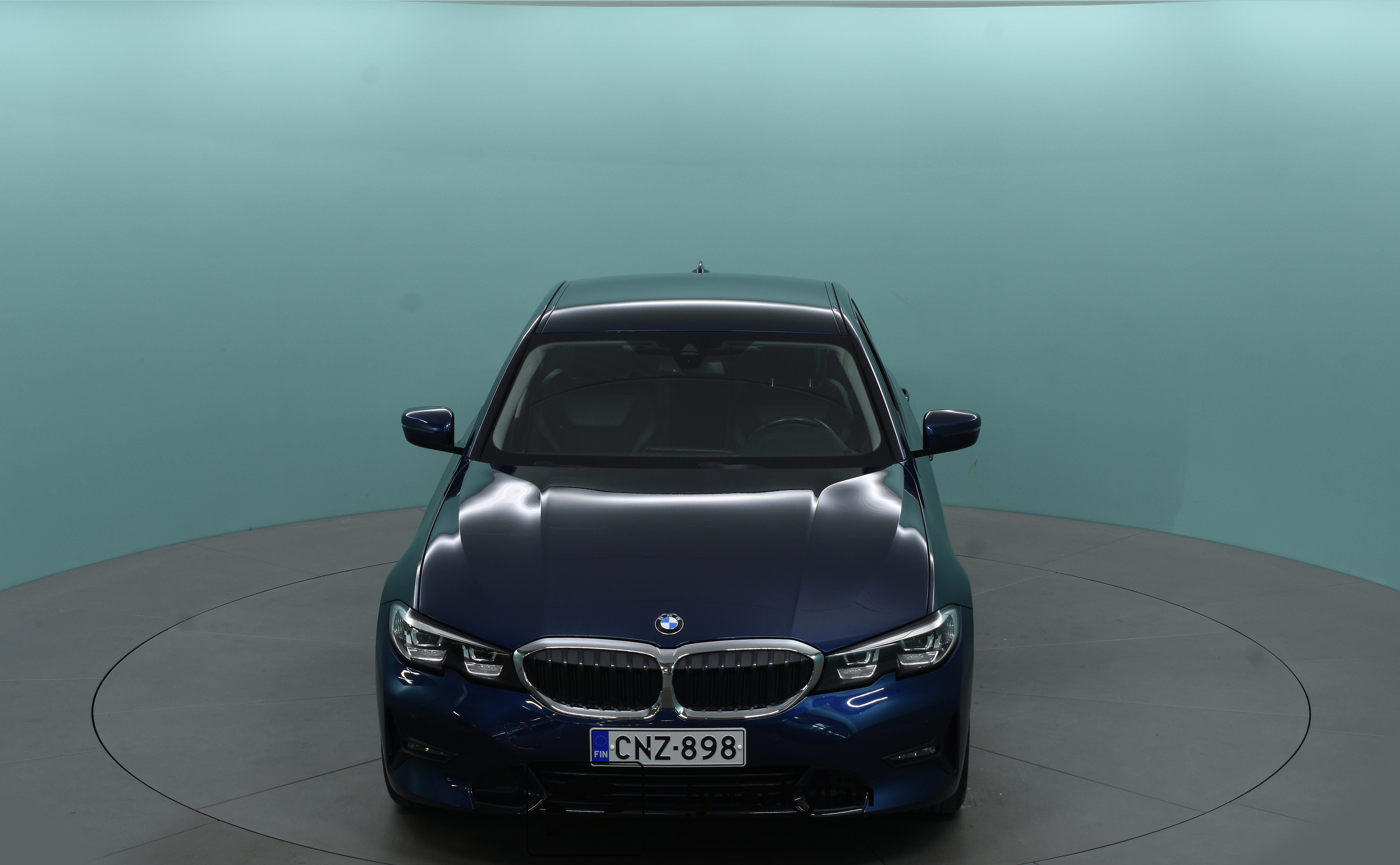 BMW 330 2020
