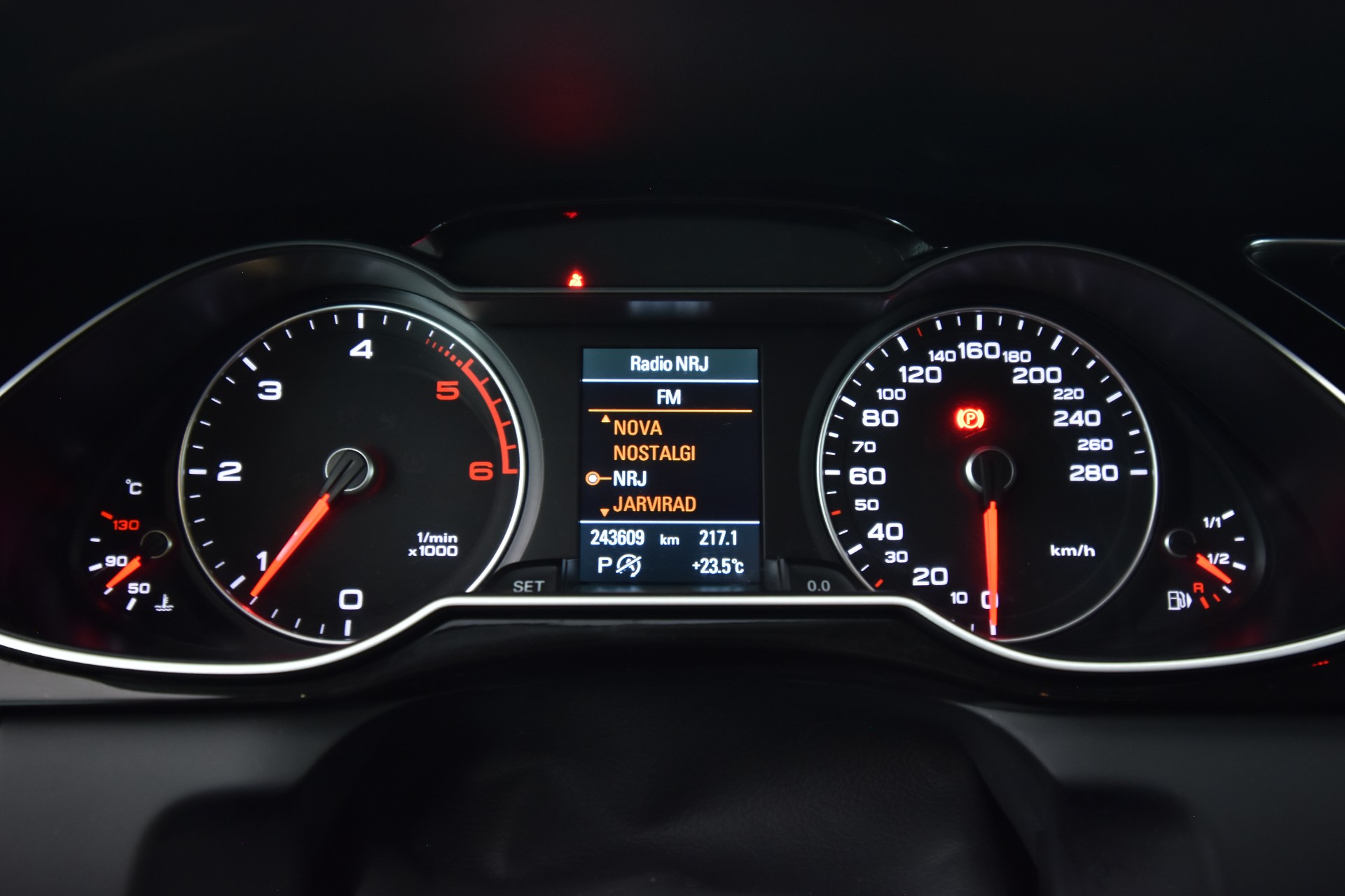 AUDI A4 allroad quattro 2015