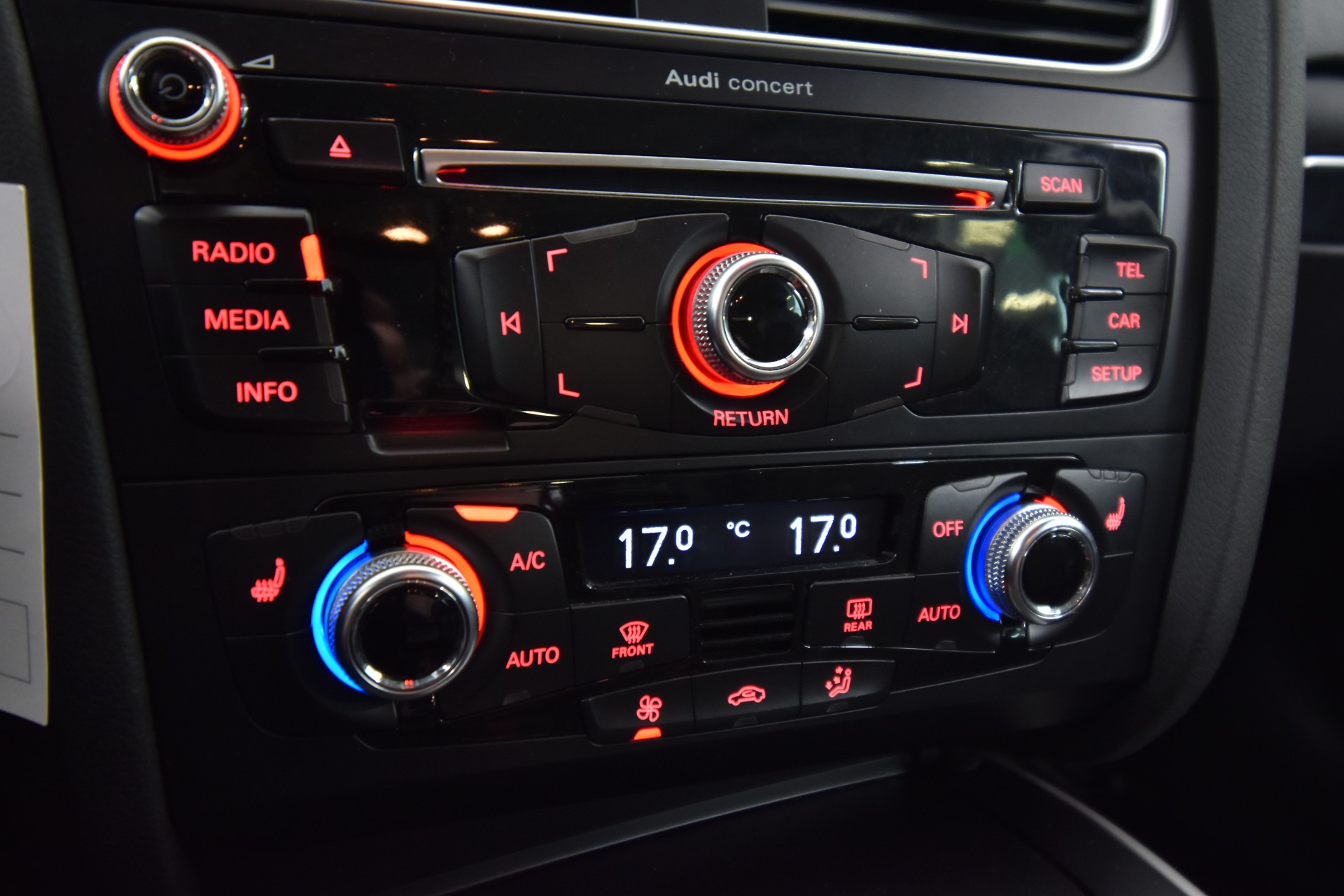 AUDI A4 allroad quattro 2015