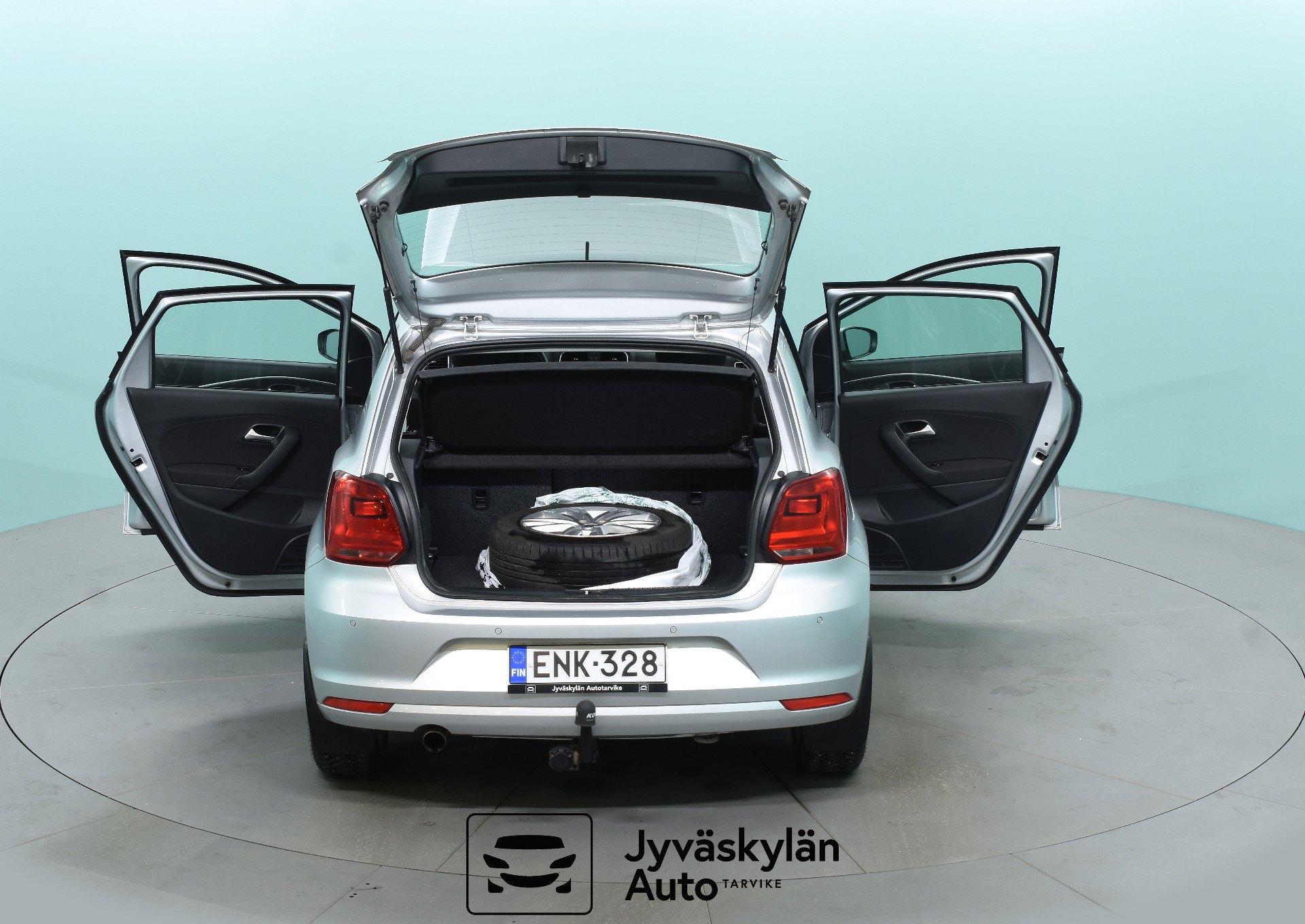 VOLKSWAGEN Polo 2015