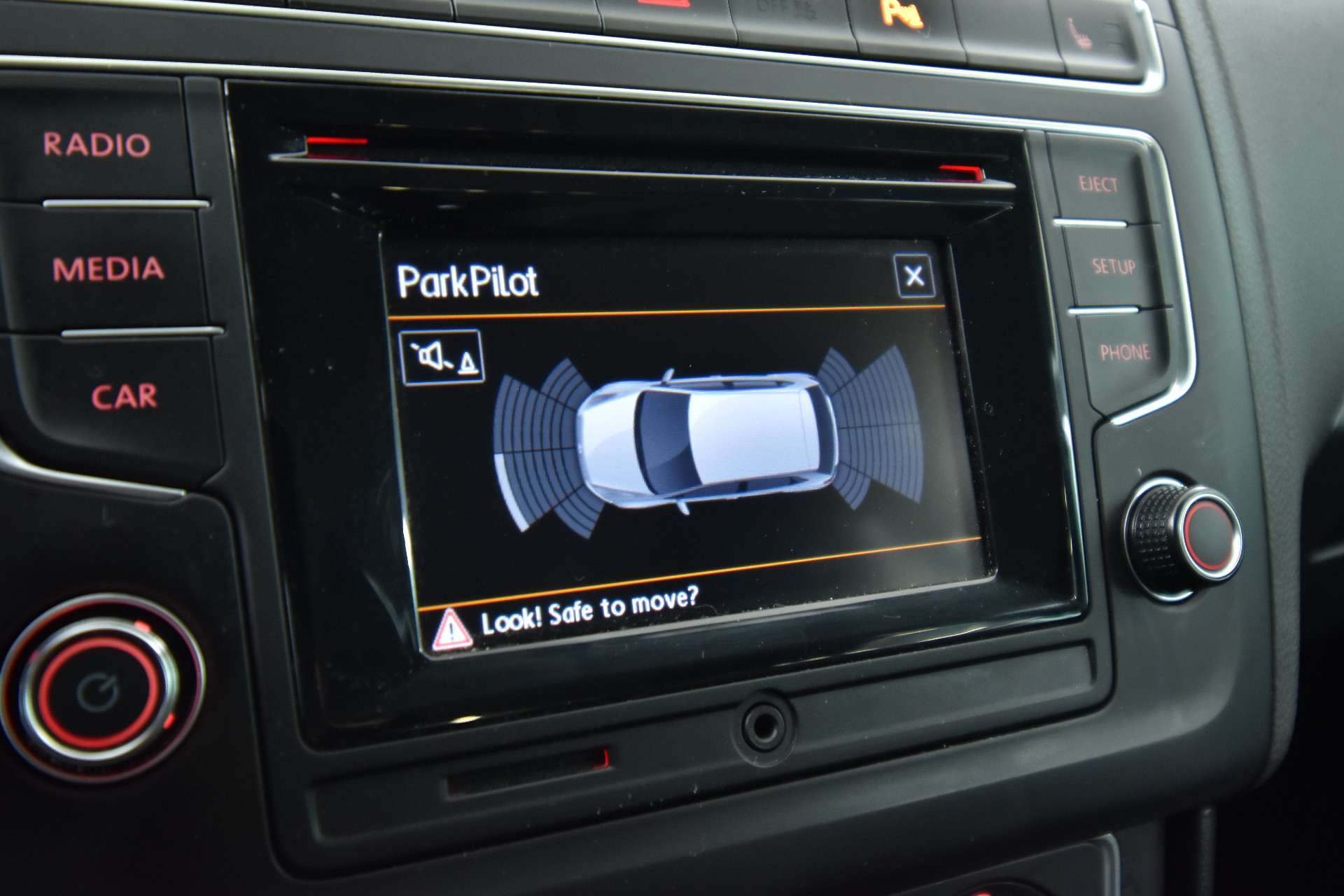 VOLKSWAGEN Polo 2015