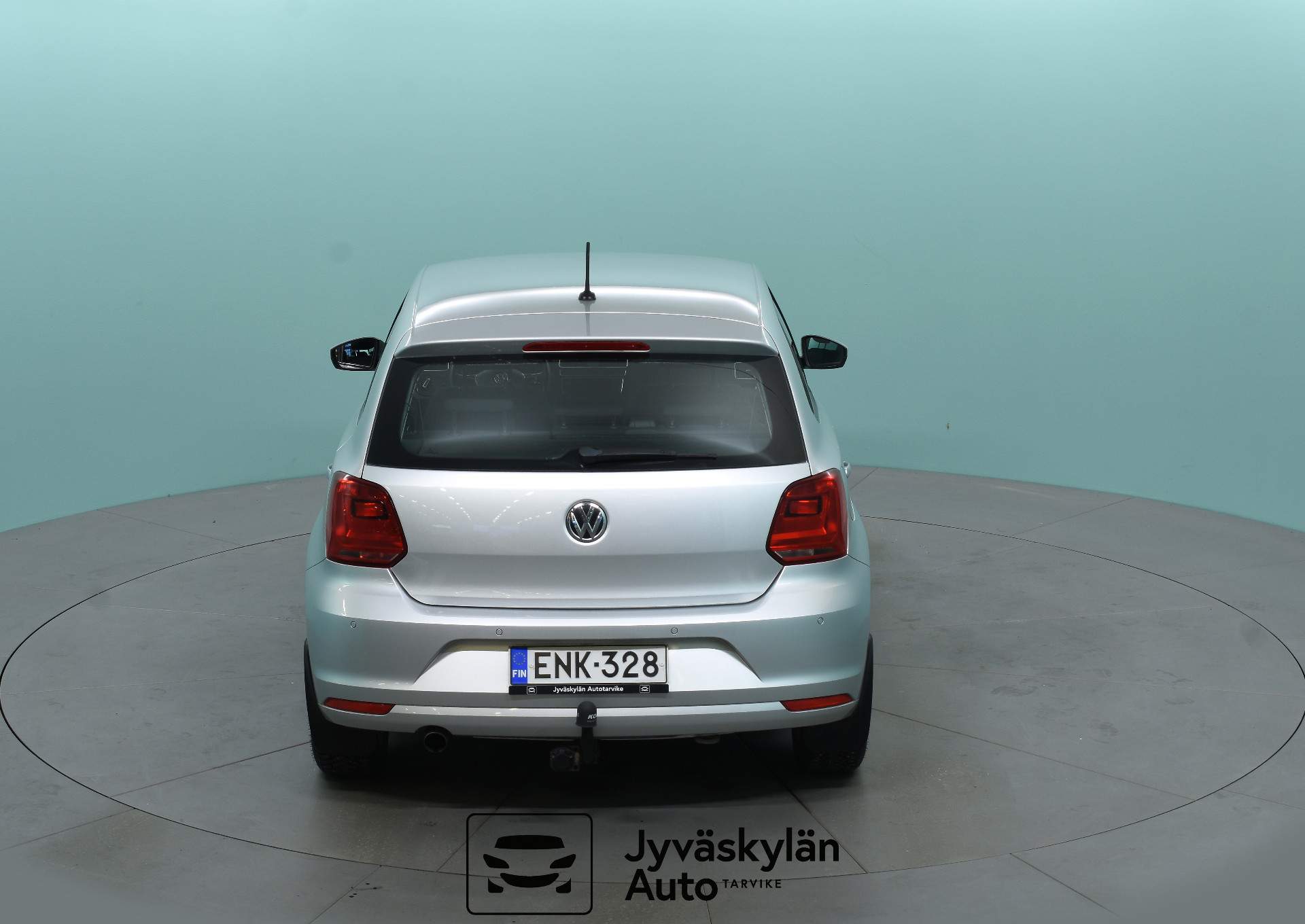 VOLKSWAGEN Polo 2015