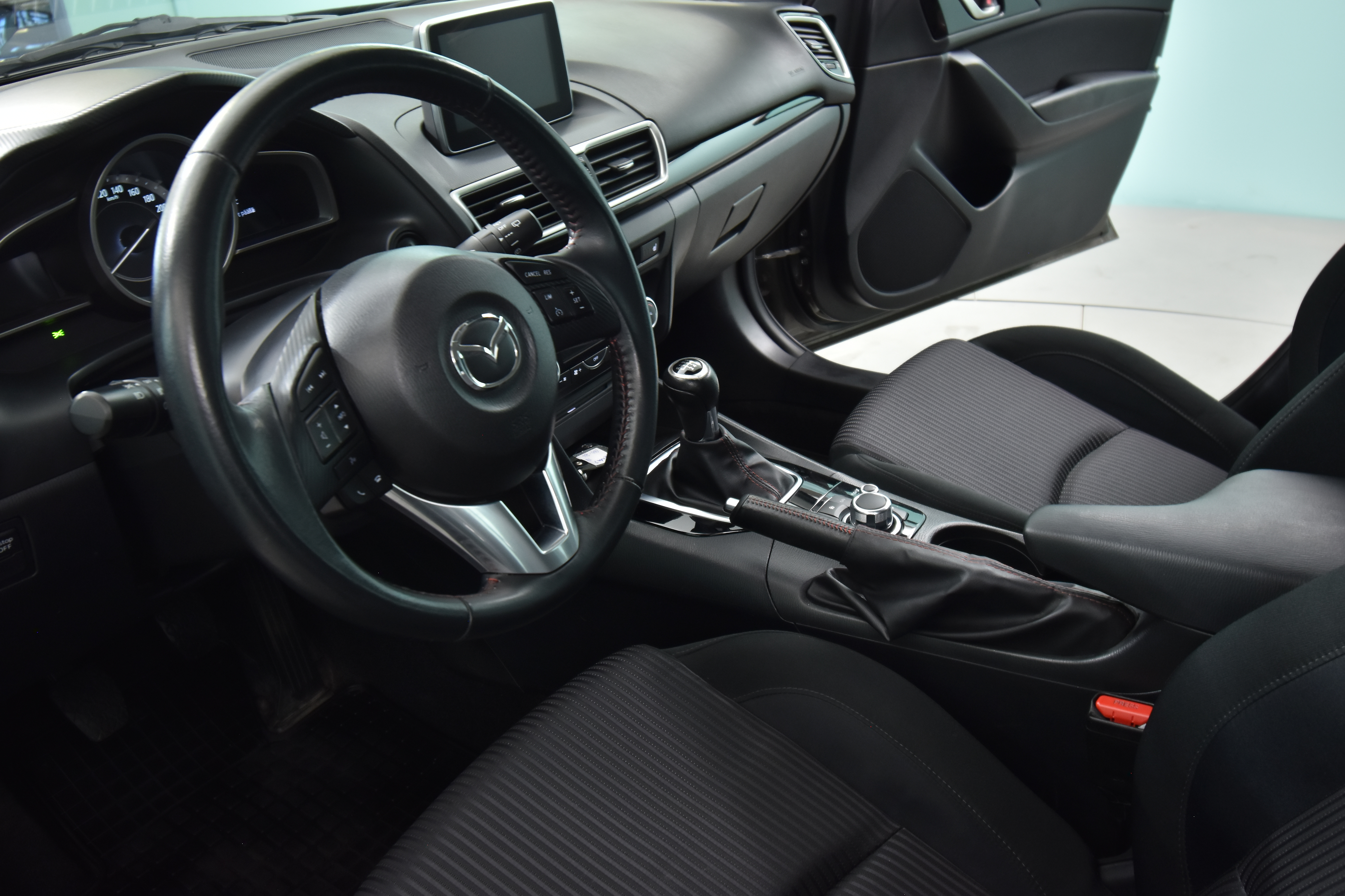 MAZDA Mazda3 2016