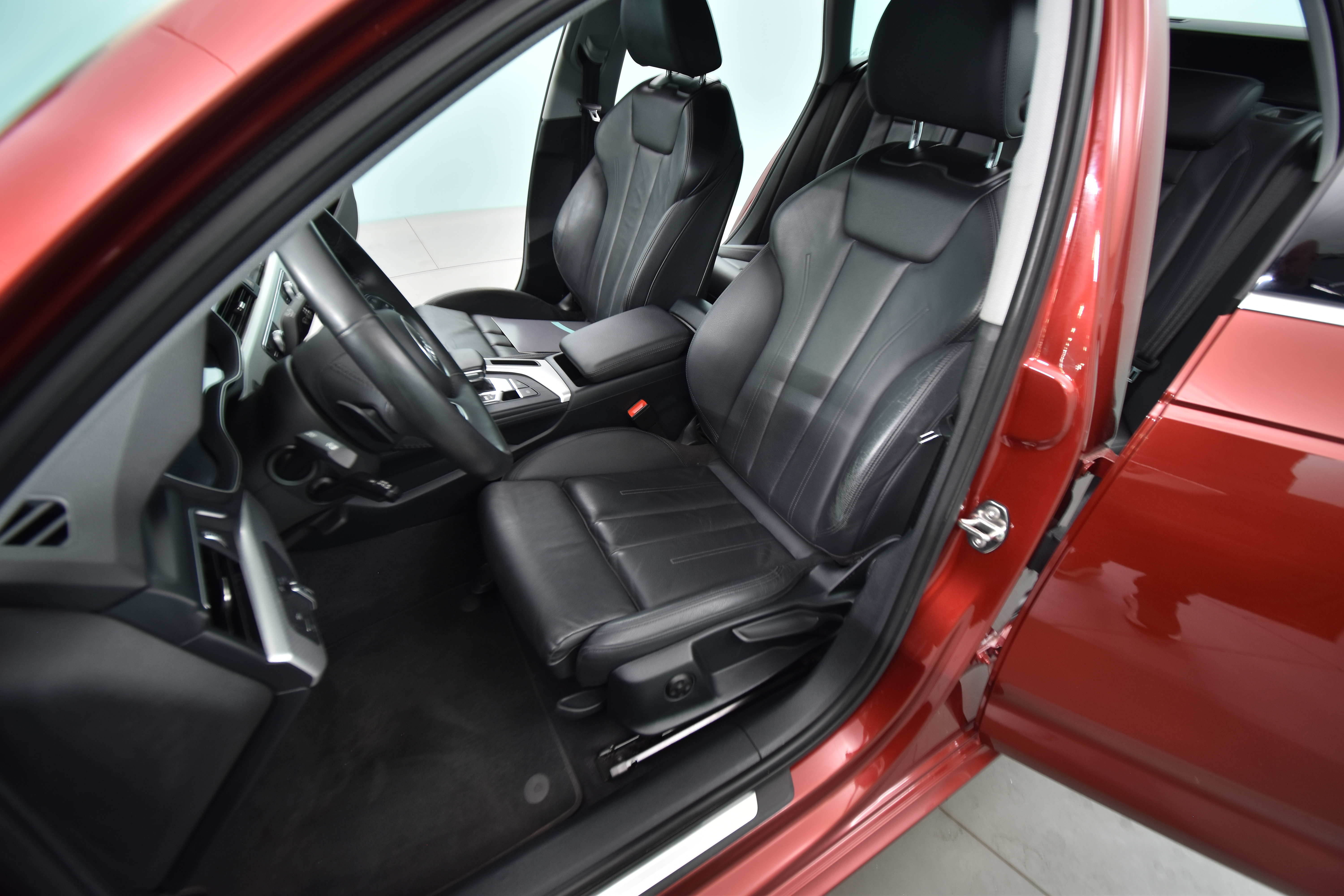 AUDI A4 2019