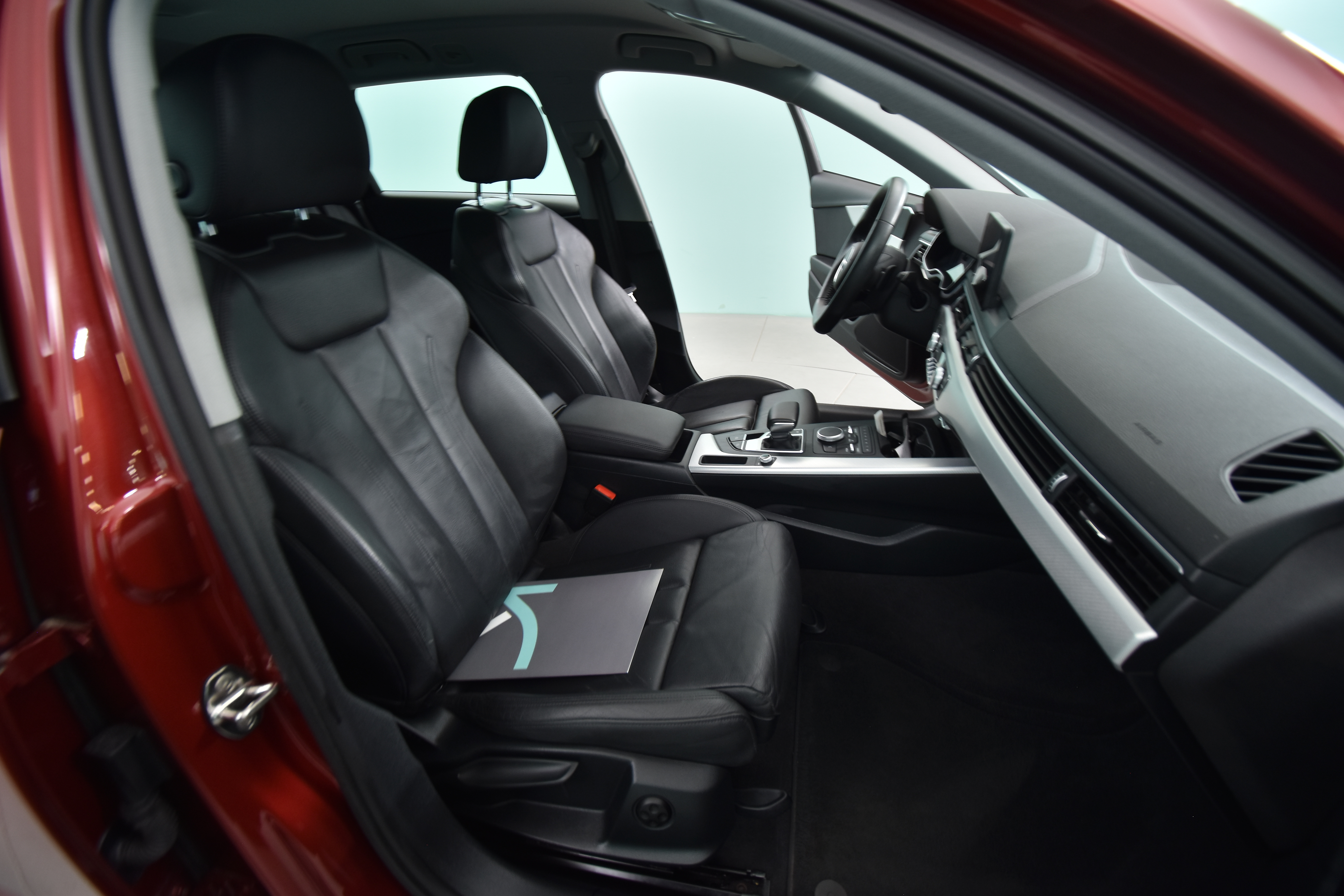 AUDI A4 2019
