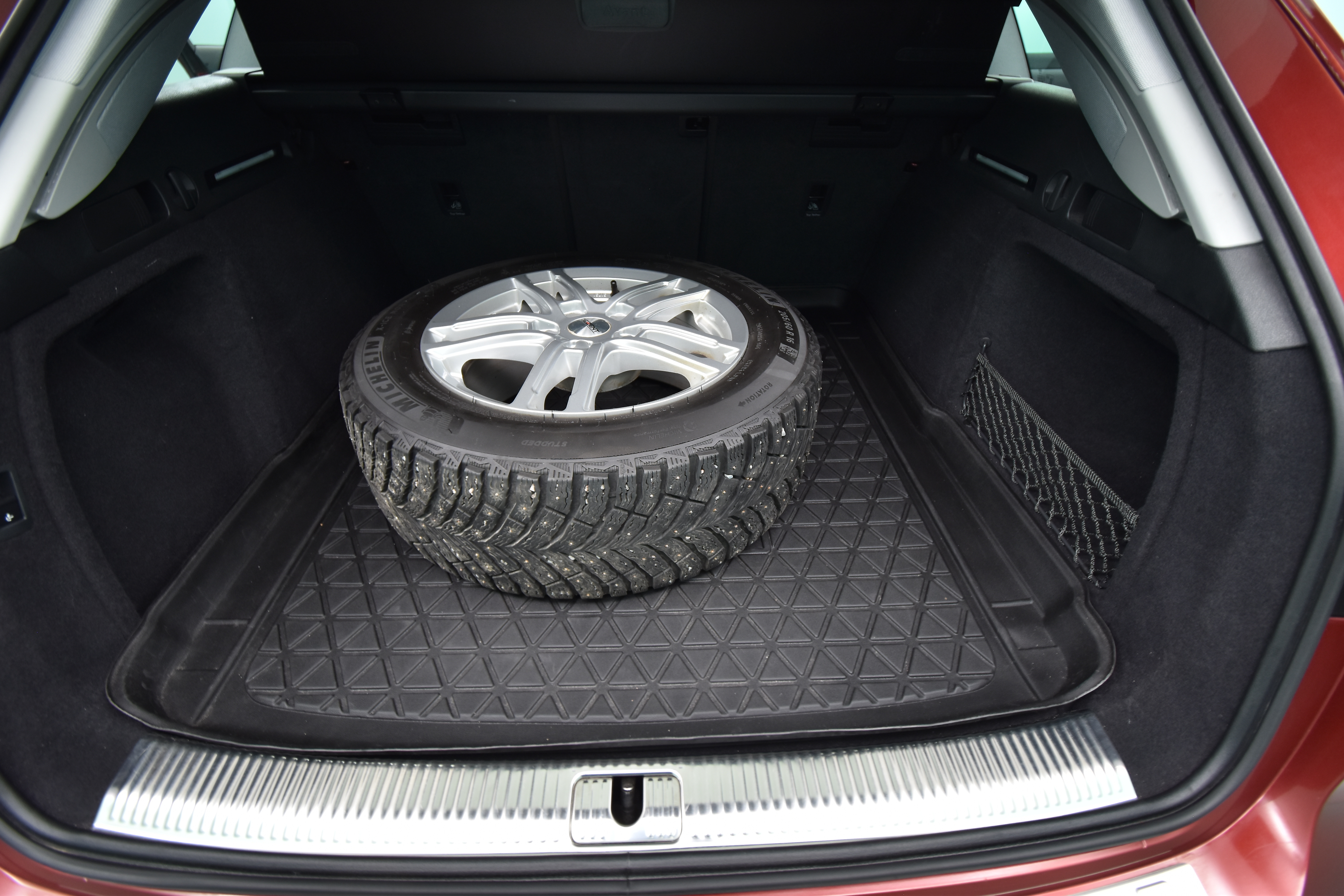 AUDI A4 2019