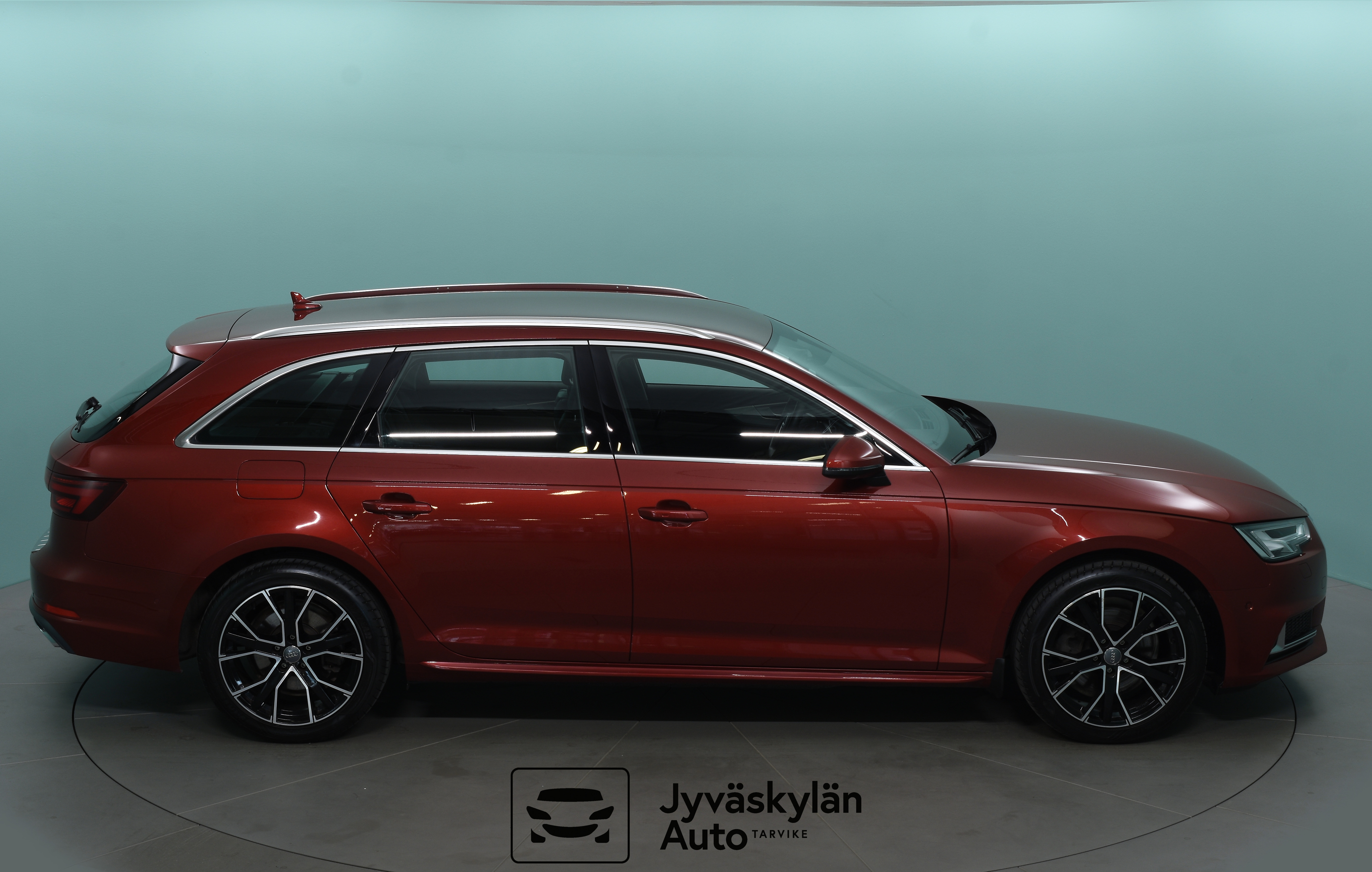AUDI A4 2019