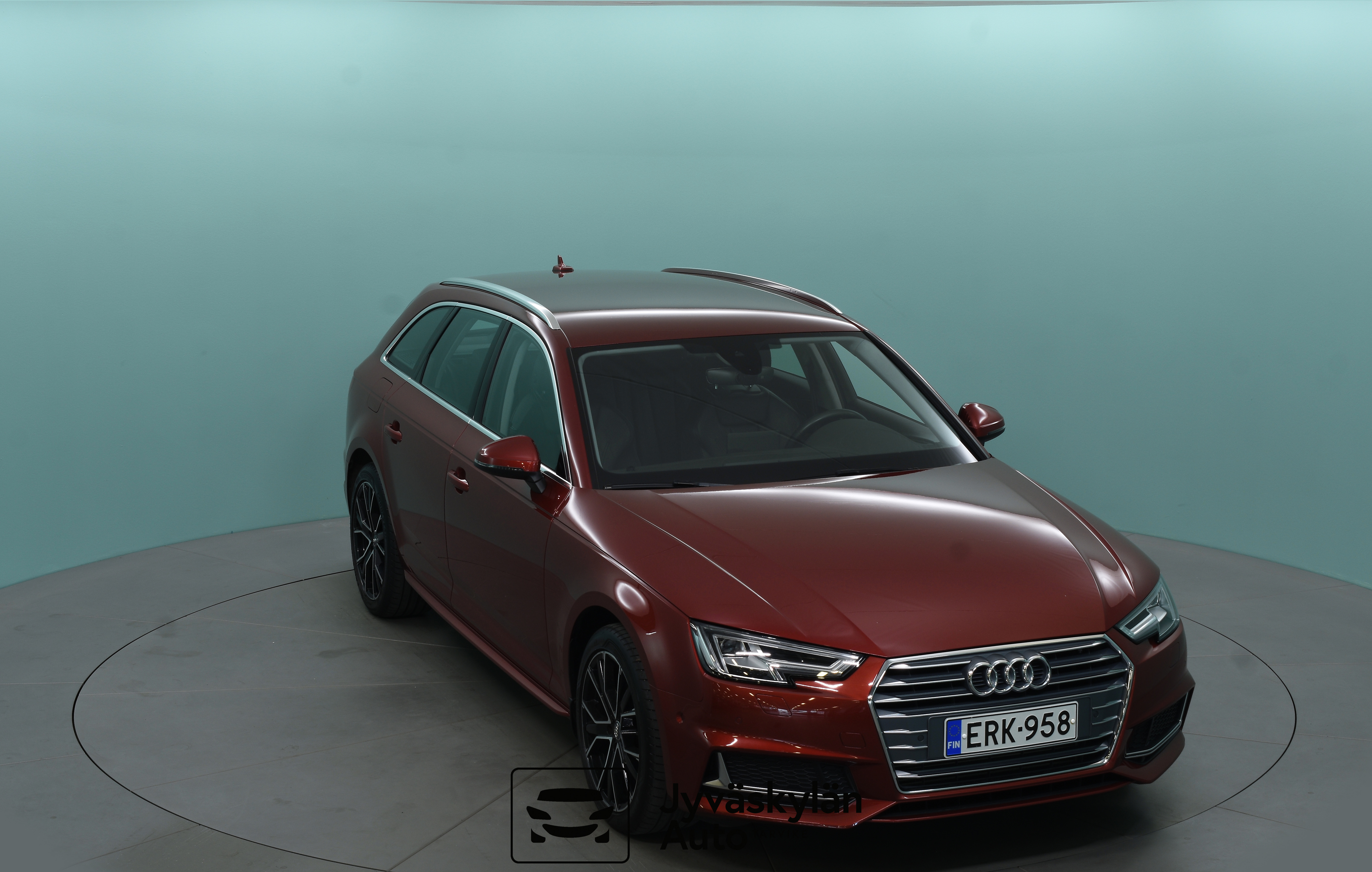 AUDI A4 2019