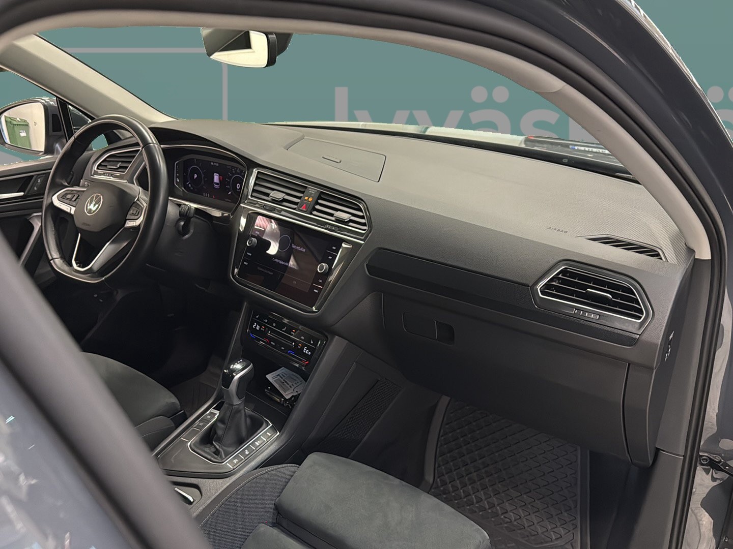 VOLKSWAGEN Tiguan 2021