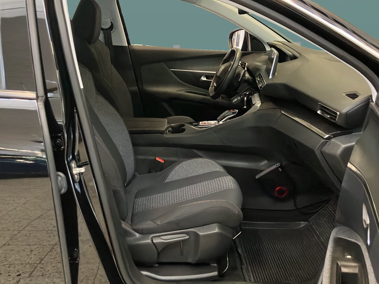 PEUGEOT 3008 2020