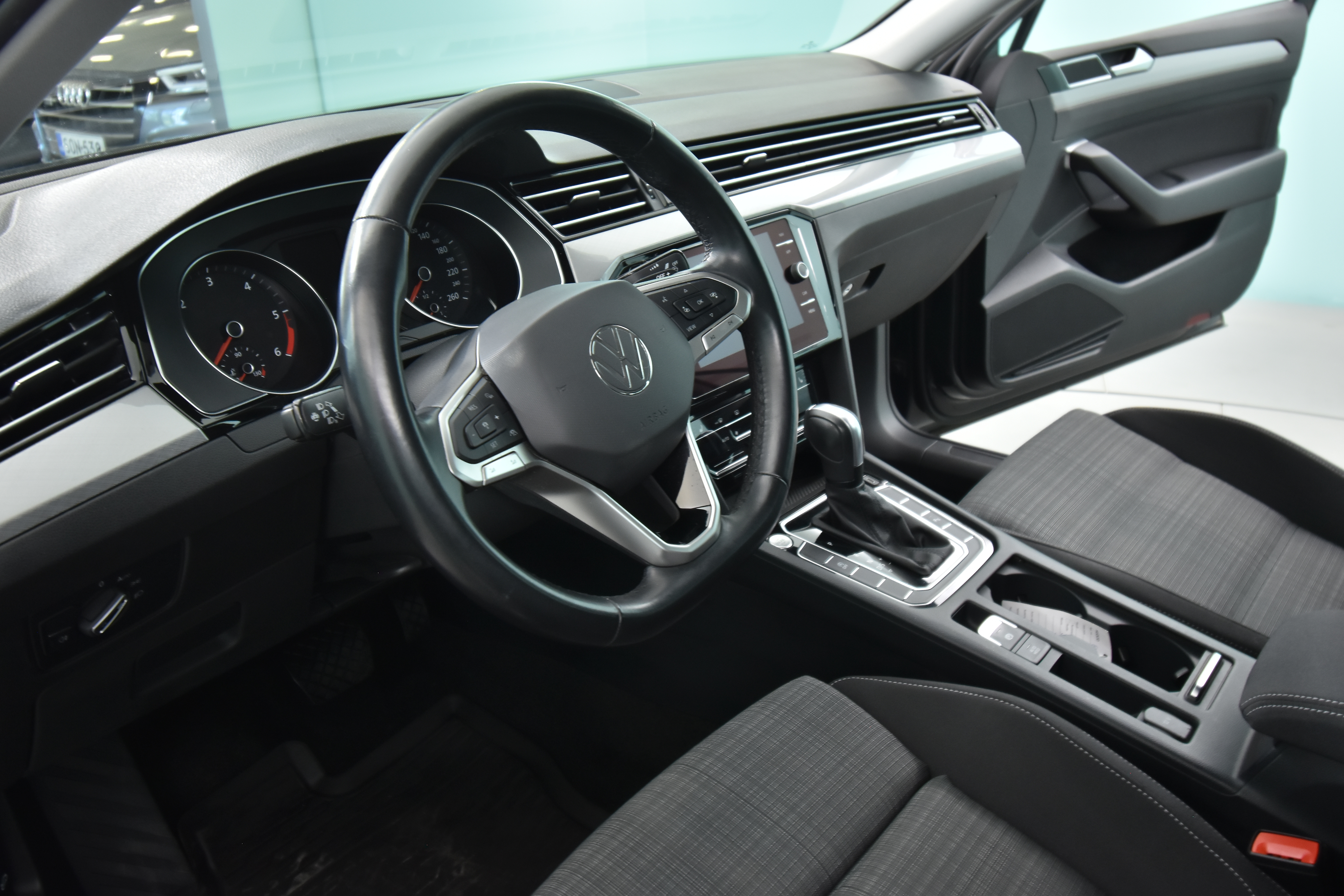 VOLKSWAGEN Passat 2021