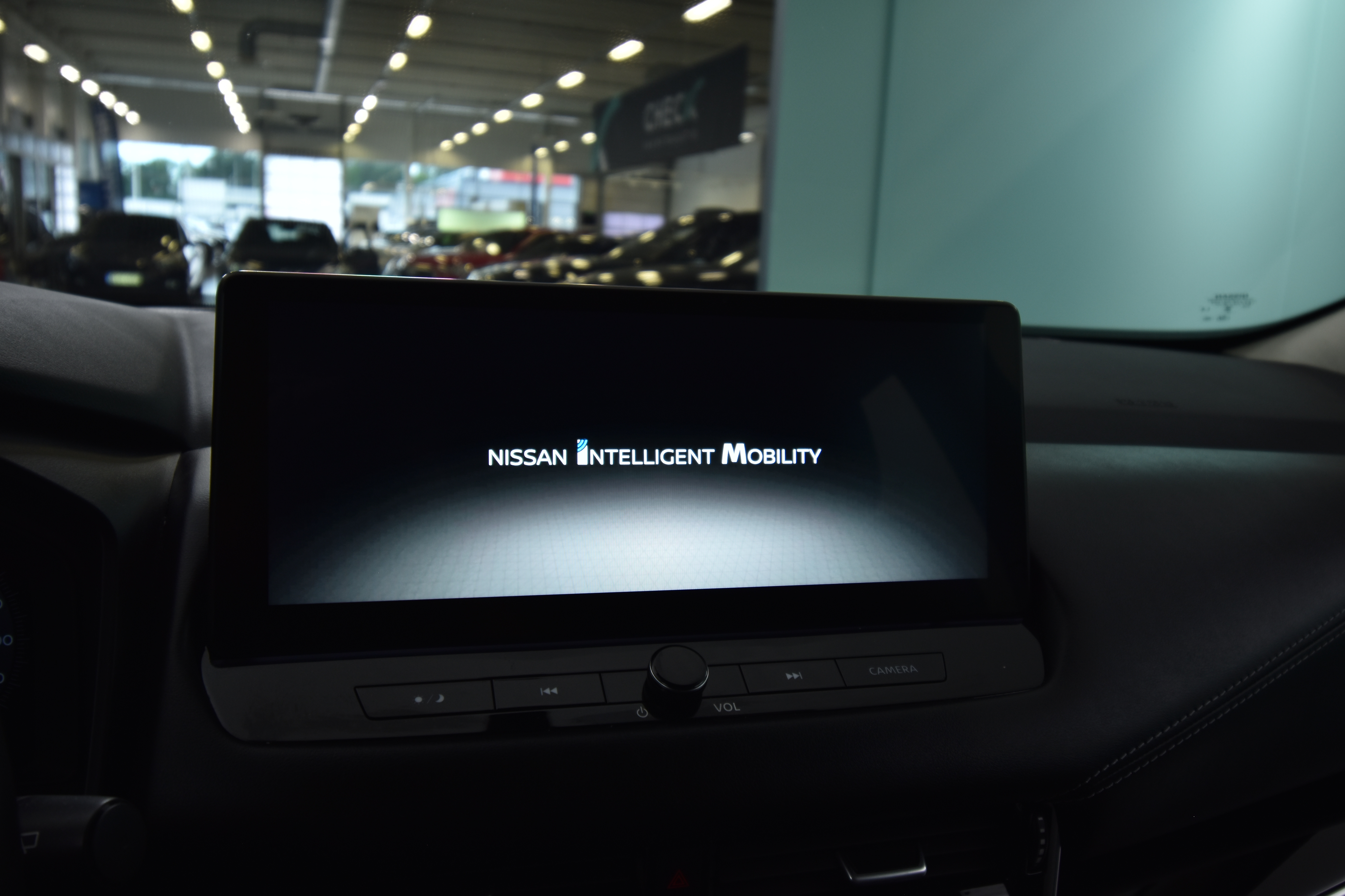NISSAN Qashqai 2023