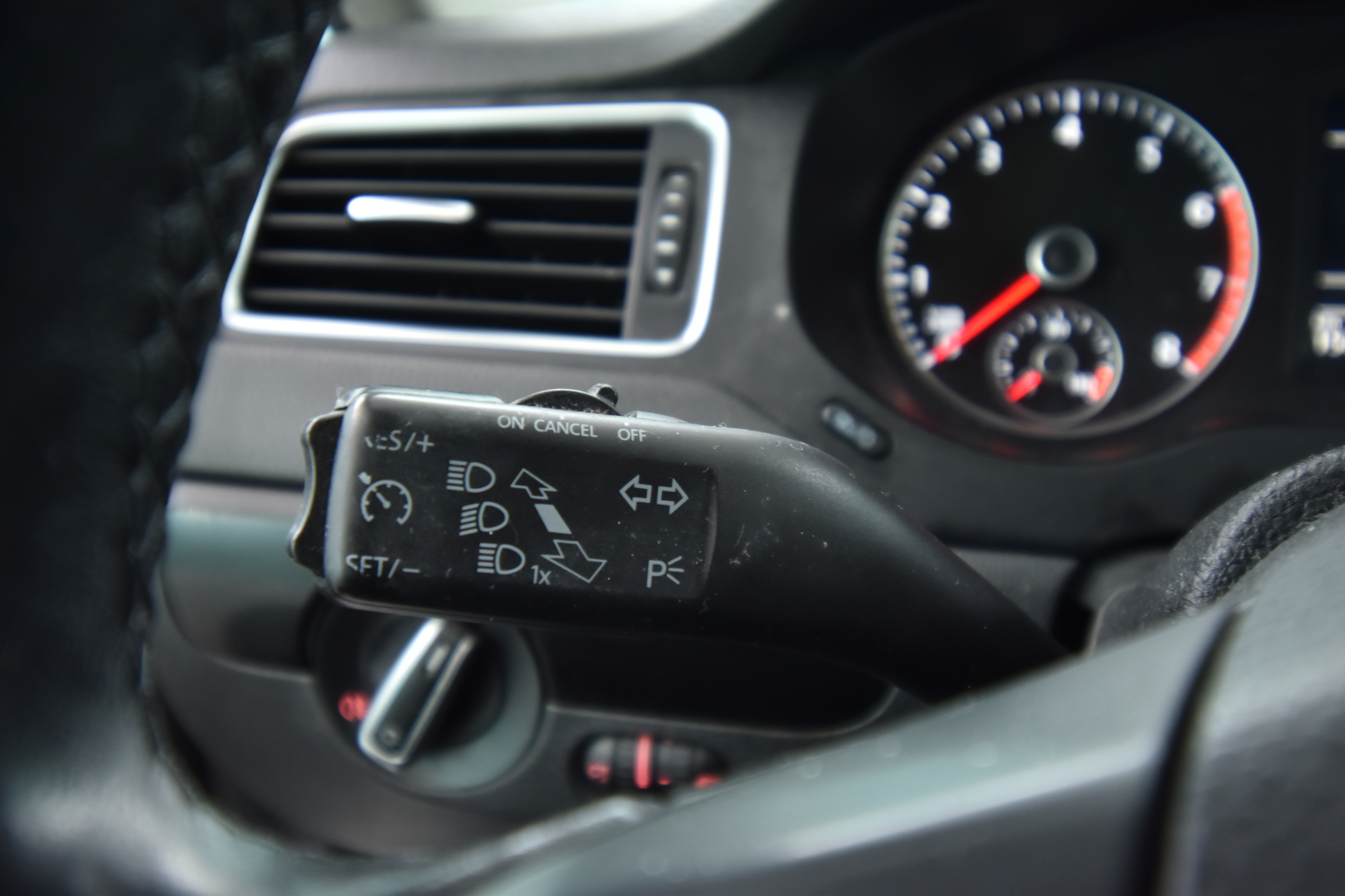 VOLKSWAGEN Jetta 2013