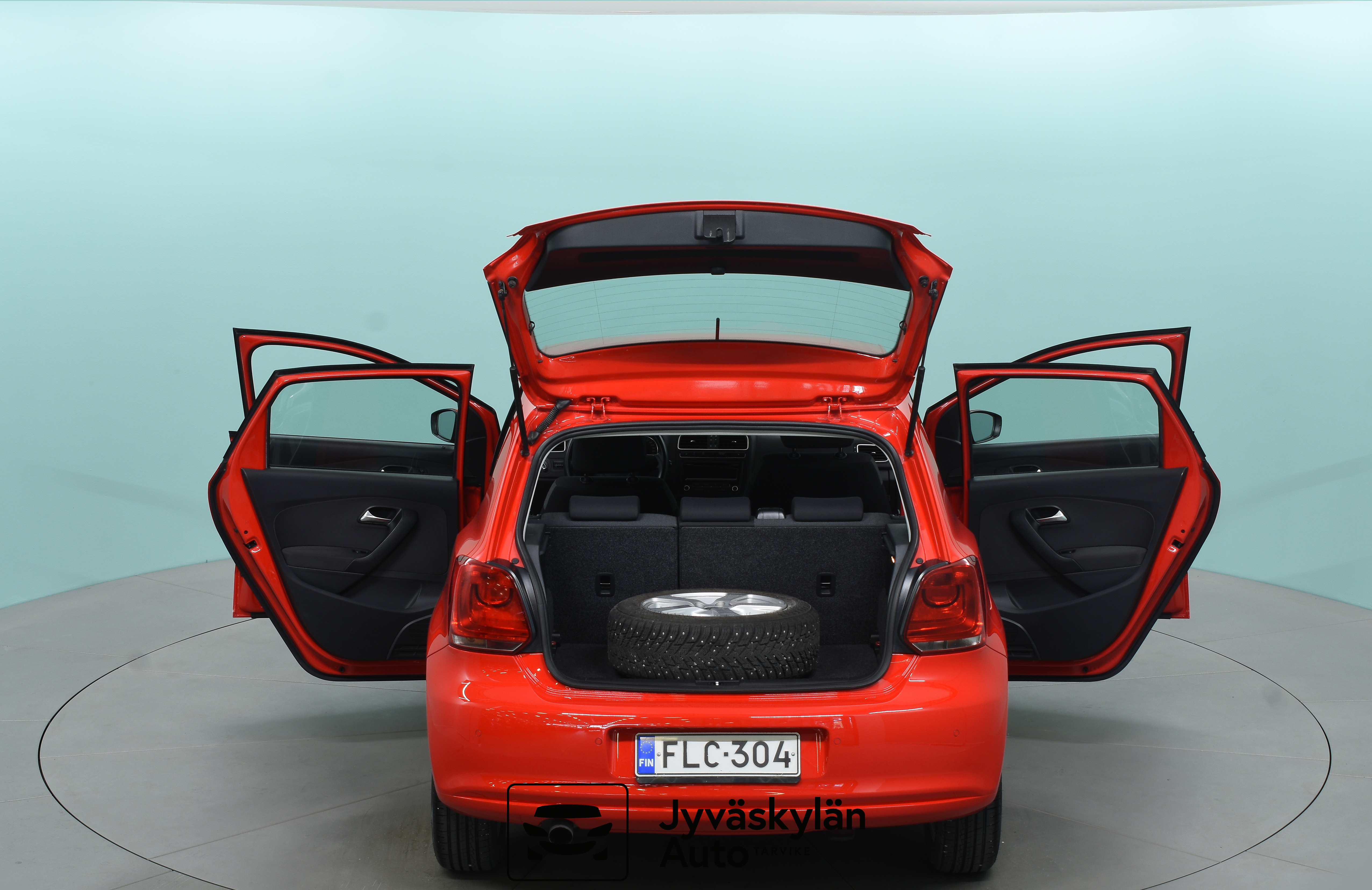 VOLKSWAGEN Polo 2013