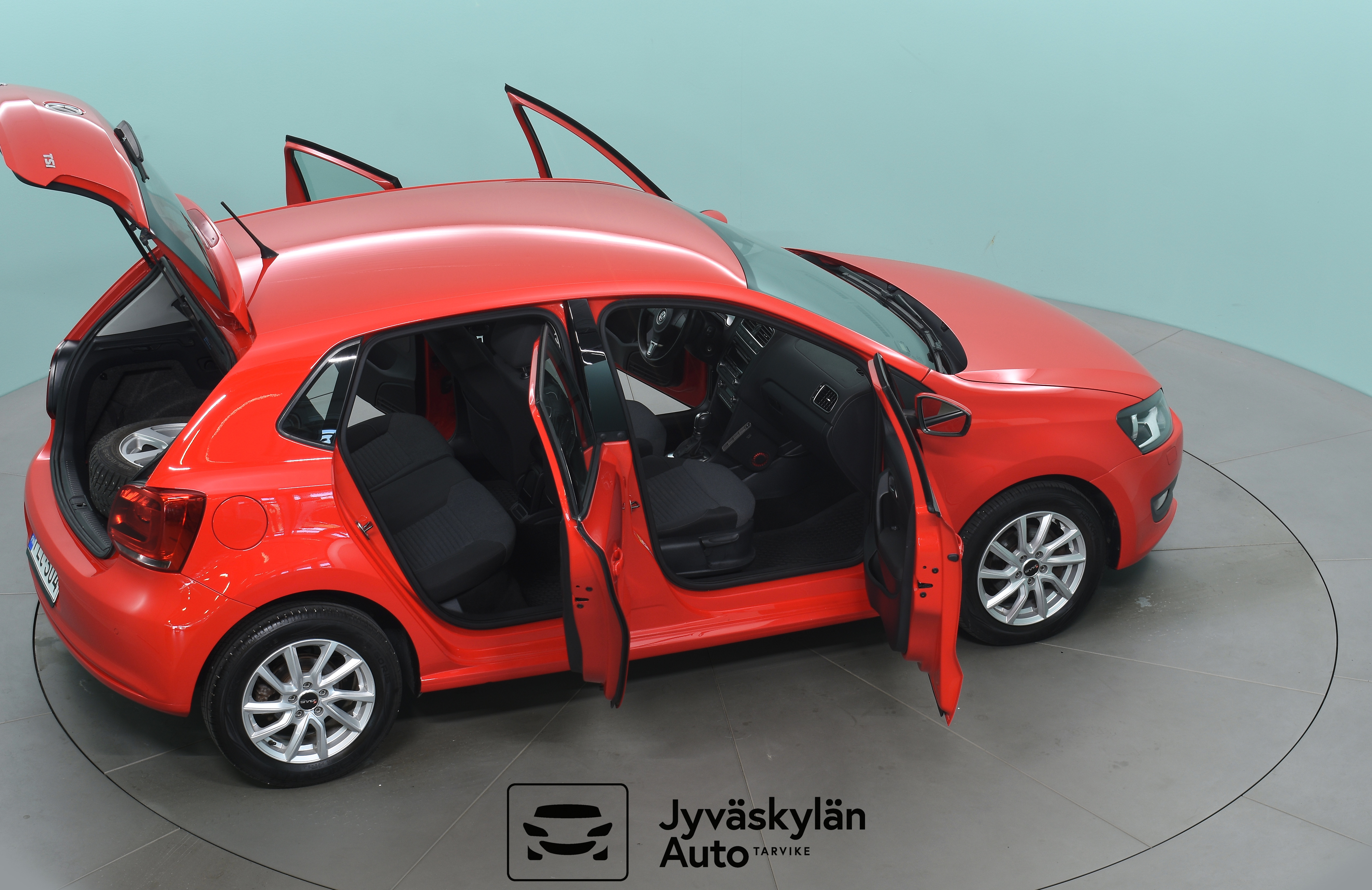 VOLKSWAGEN Polo 2013