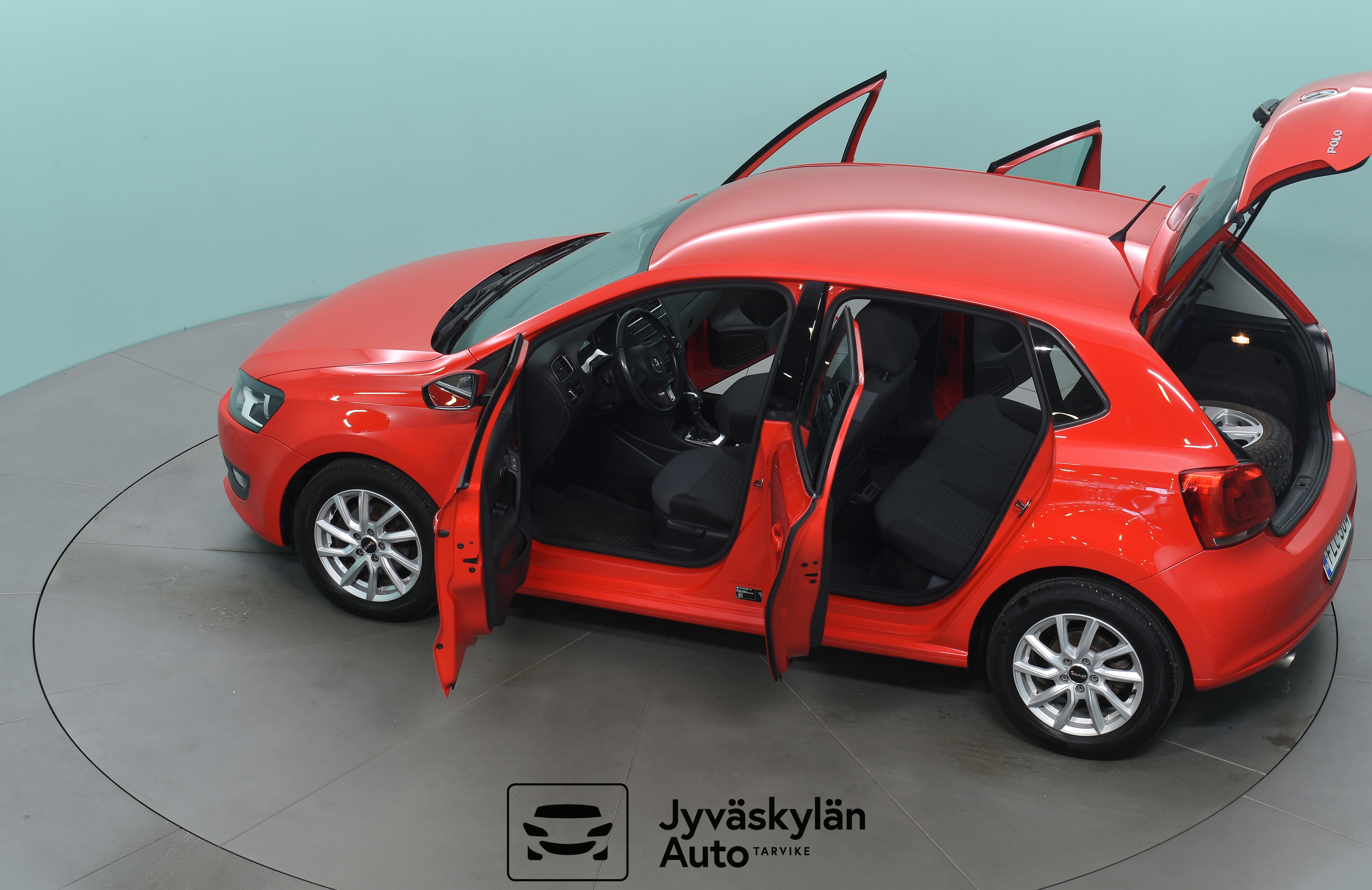 VOLKSWAGEN Polo 2013