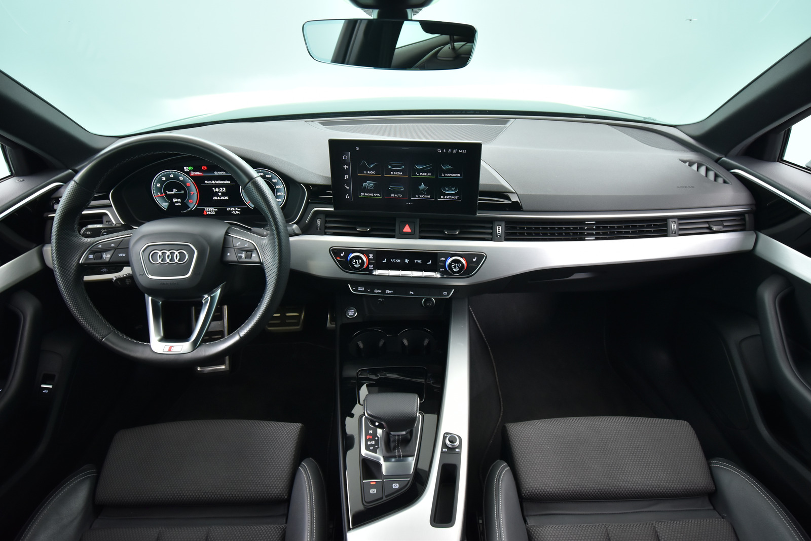 AUDI A4 2022