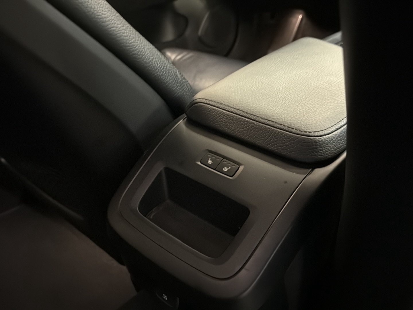 VOLVO V60 2020