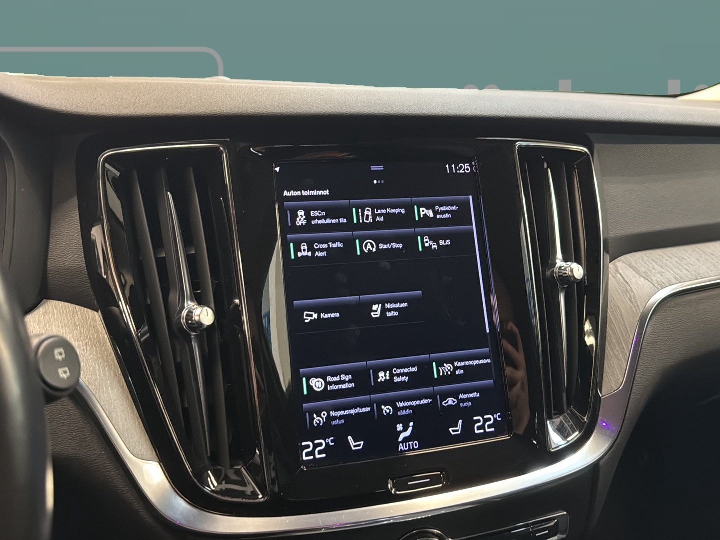 VOLVO V60 2020