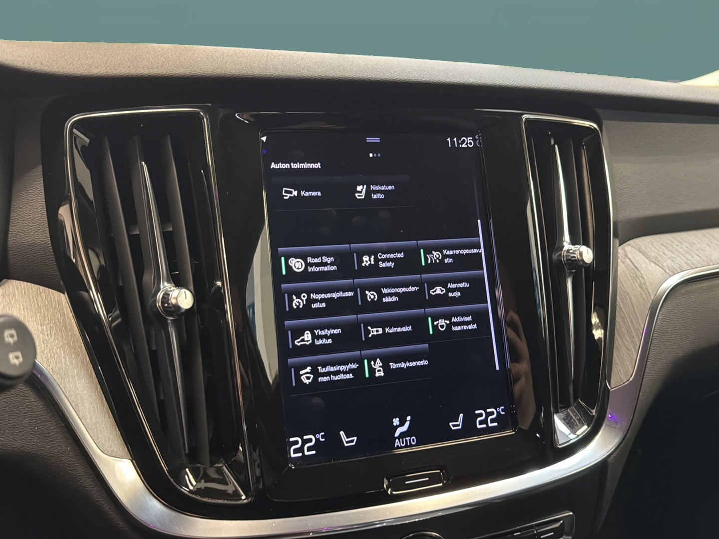 VOLVO V60 2020
