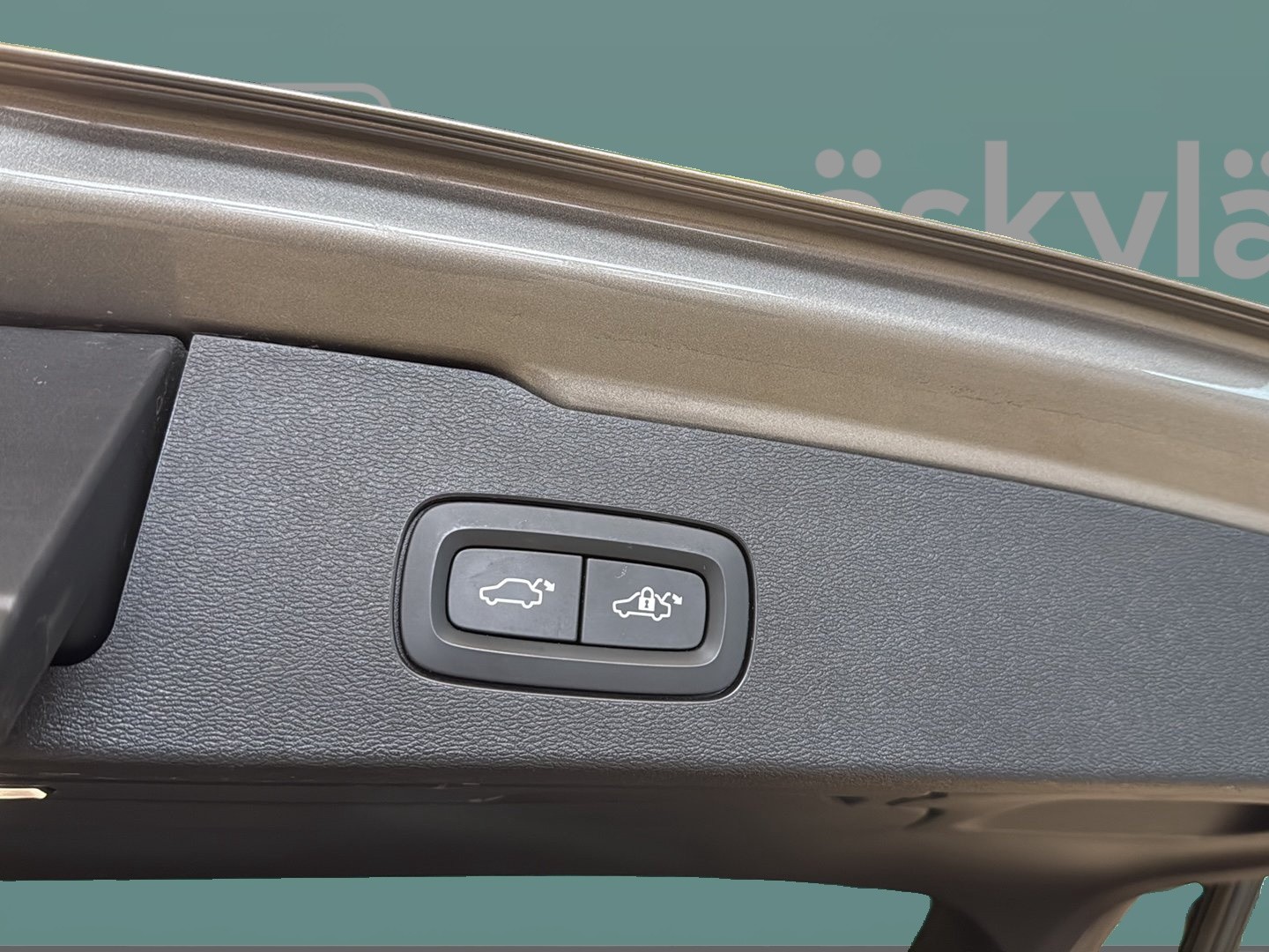 VOLVO V60 2020