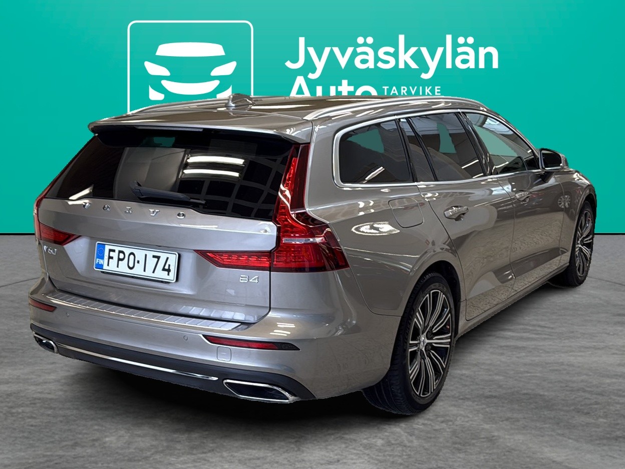 VOLVO V60 2020