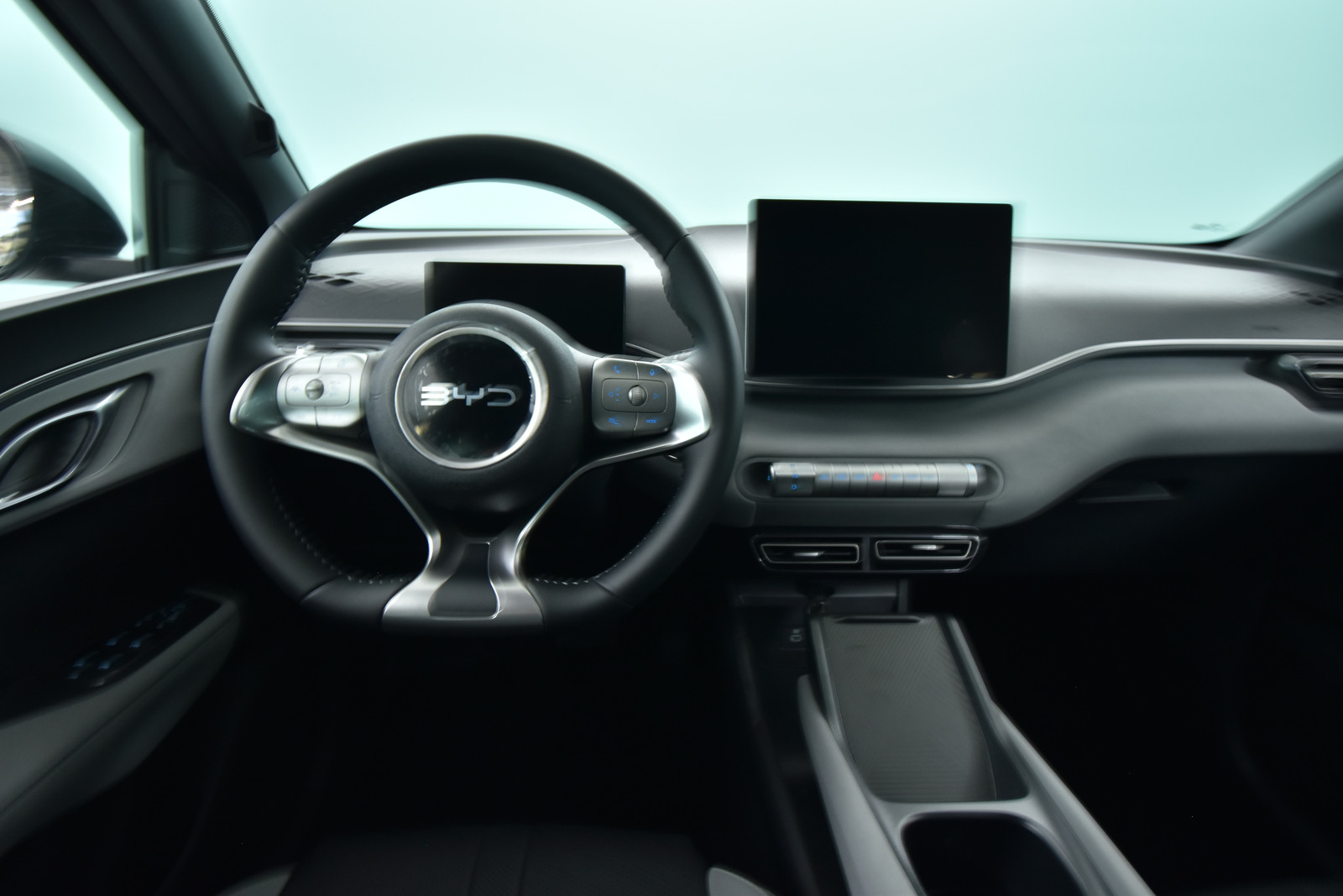 BYD Dolphin Surf 2026