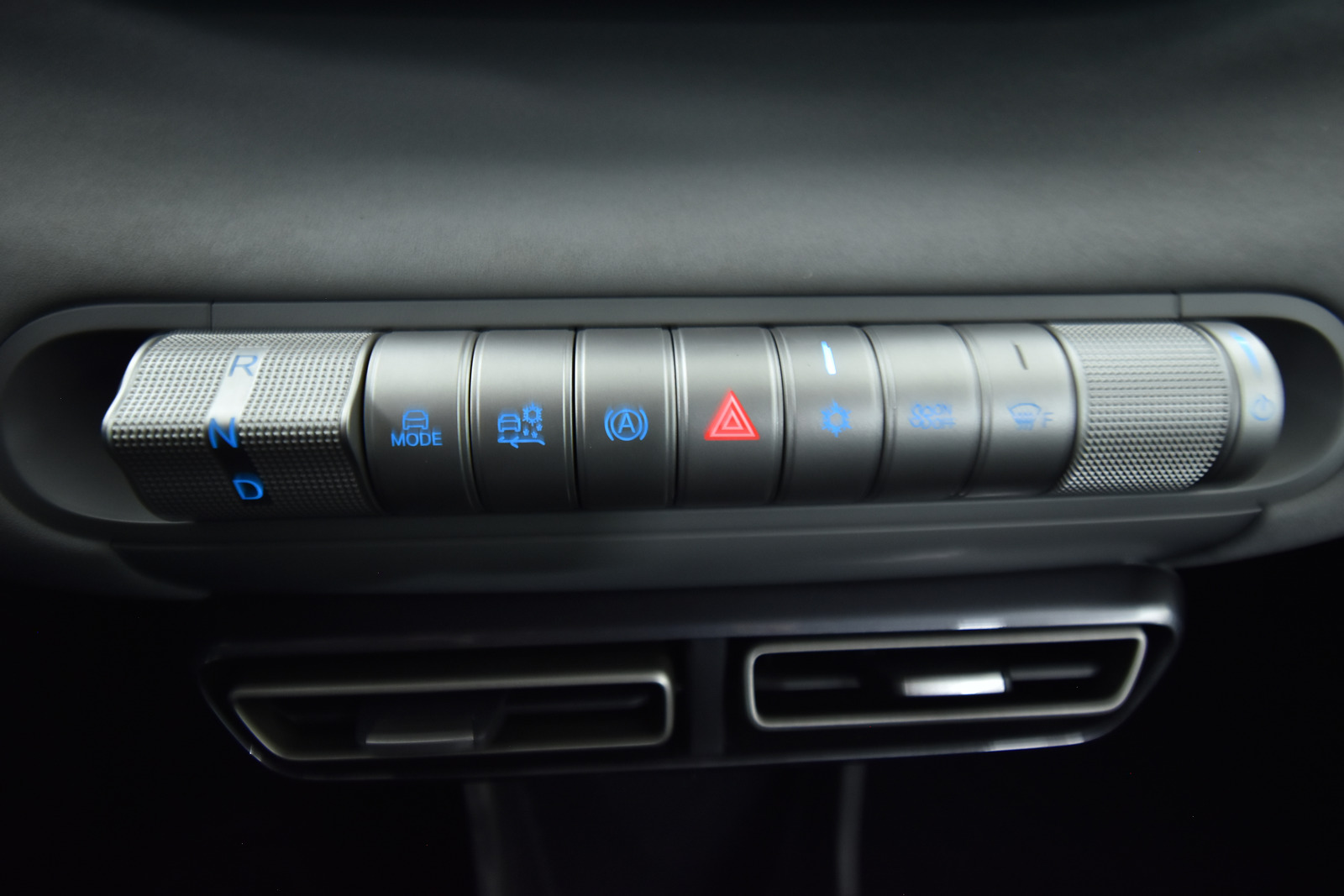 BYD Dolphin Surf 2026