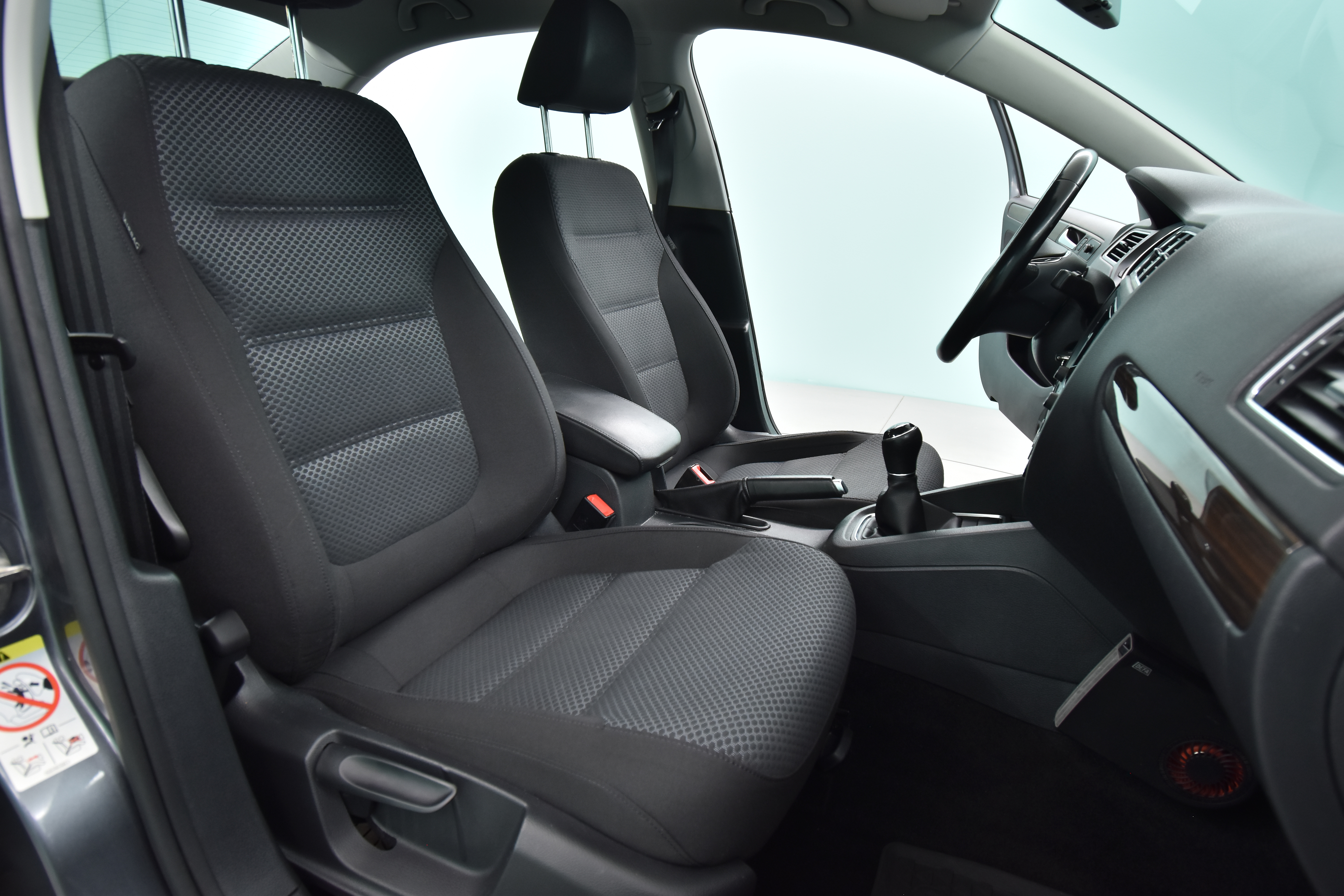 VOLKSWAGEN Jetta 2017